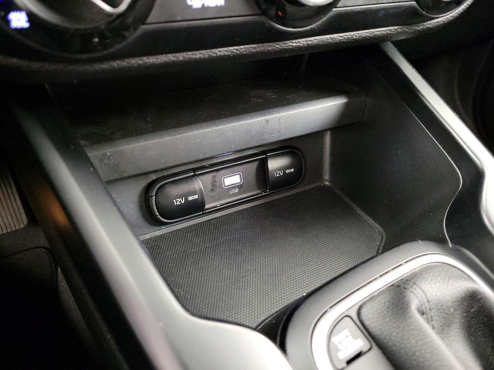 2024 Kia Soul LX - Photo 19