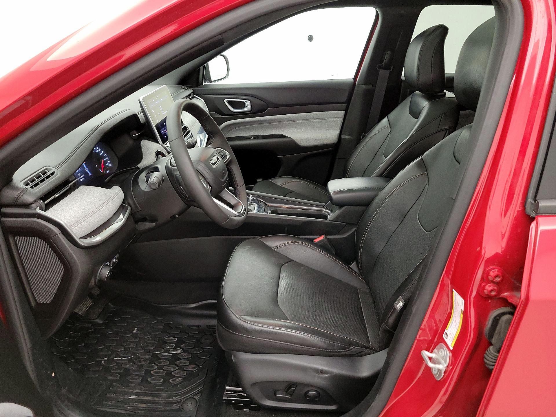 Thumbnail: 2023 Jeep Compass - 11