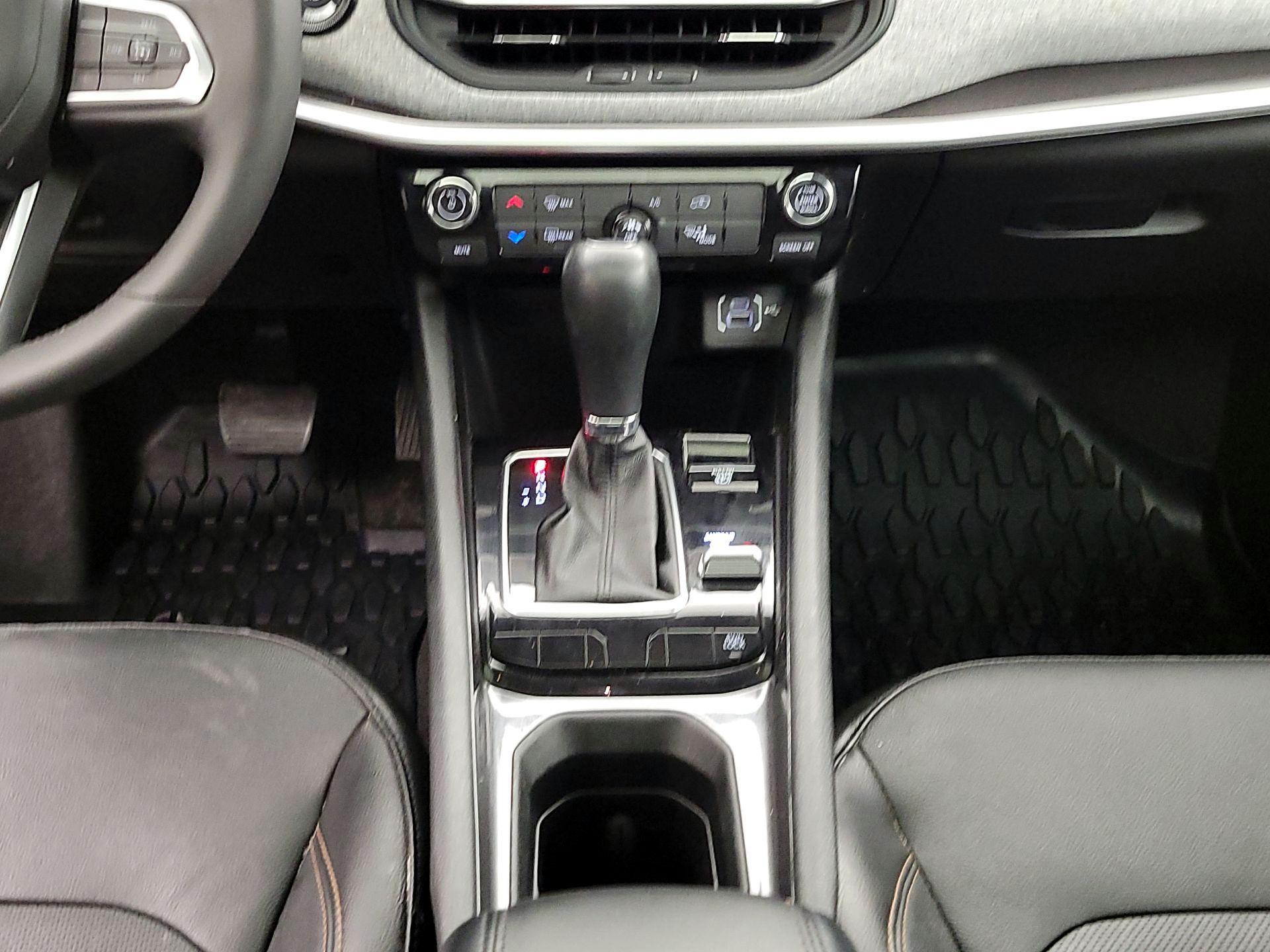 Thumbnail: 2023 Jeep Compass - 17