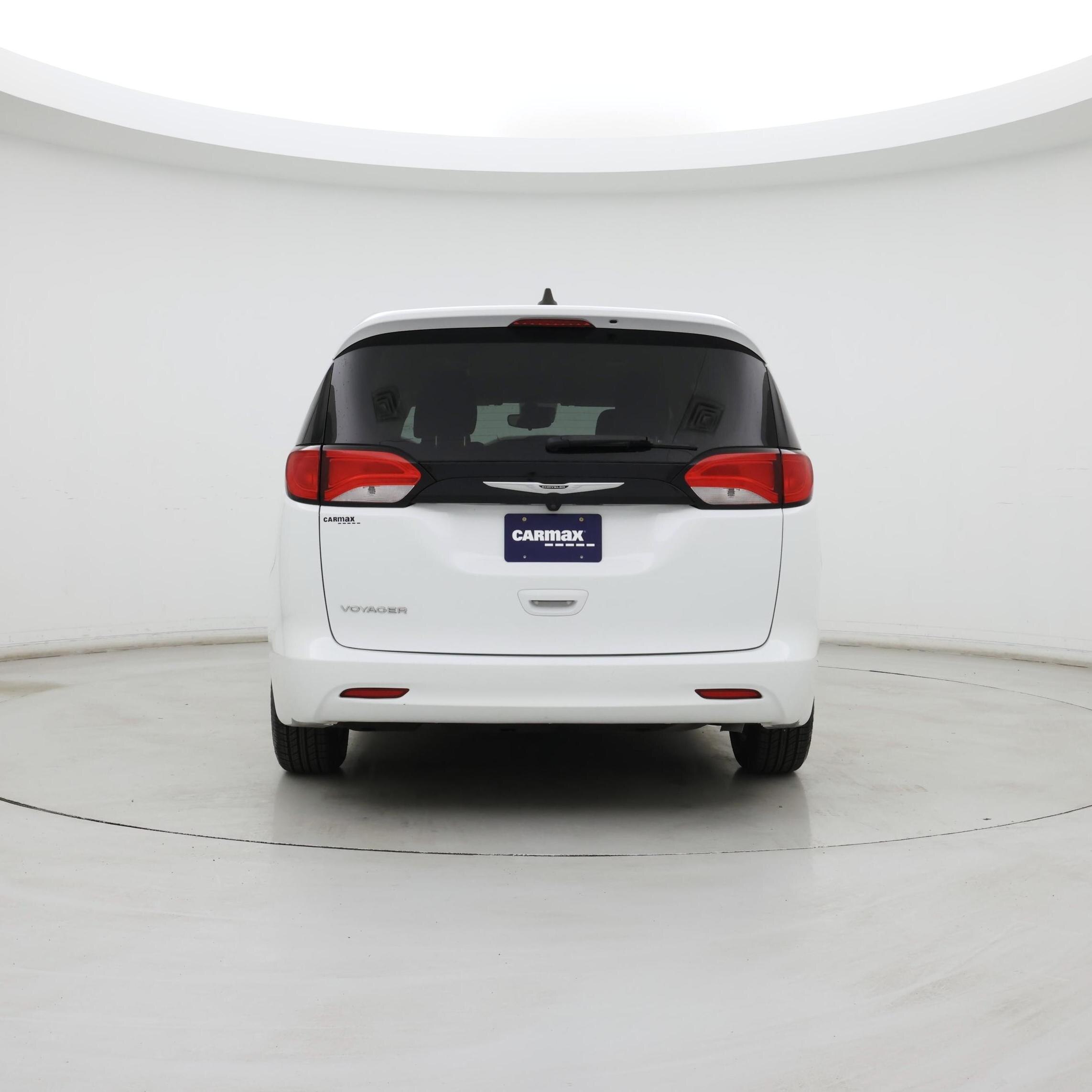 Thumbnail: 2023 Chrysler Voyager - 6