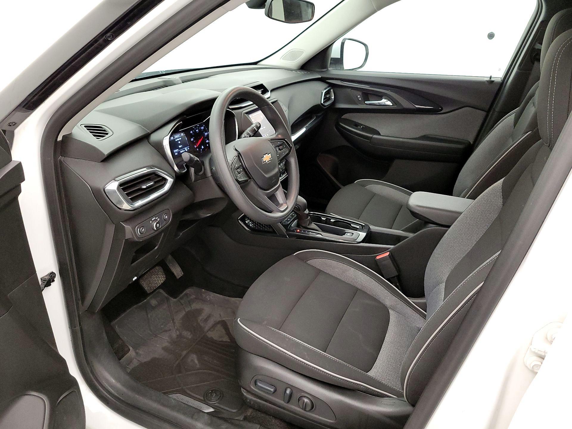 Thumbnail: 2023 Chevrolet TrailBlazer - 11