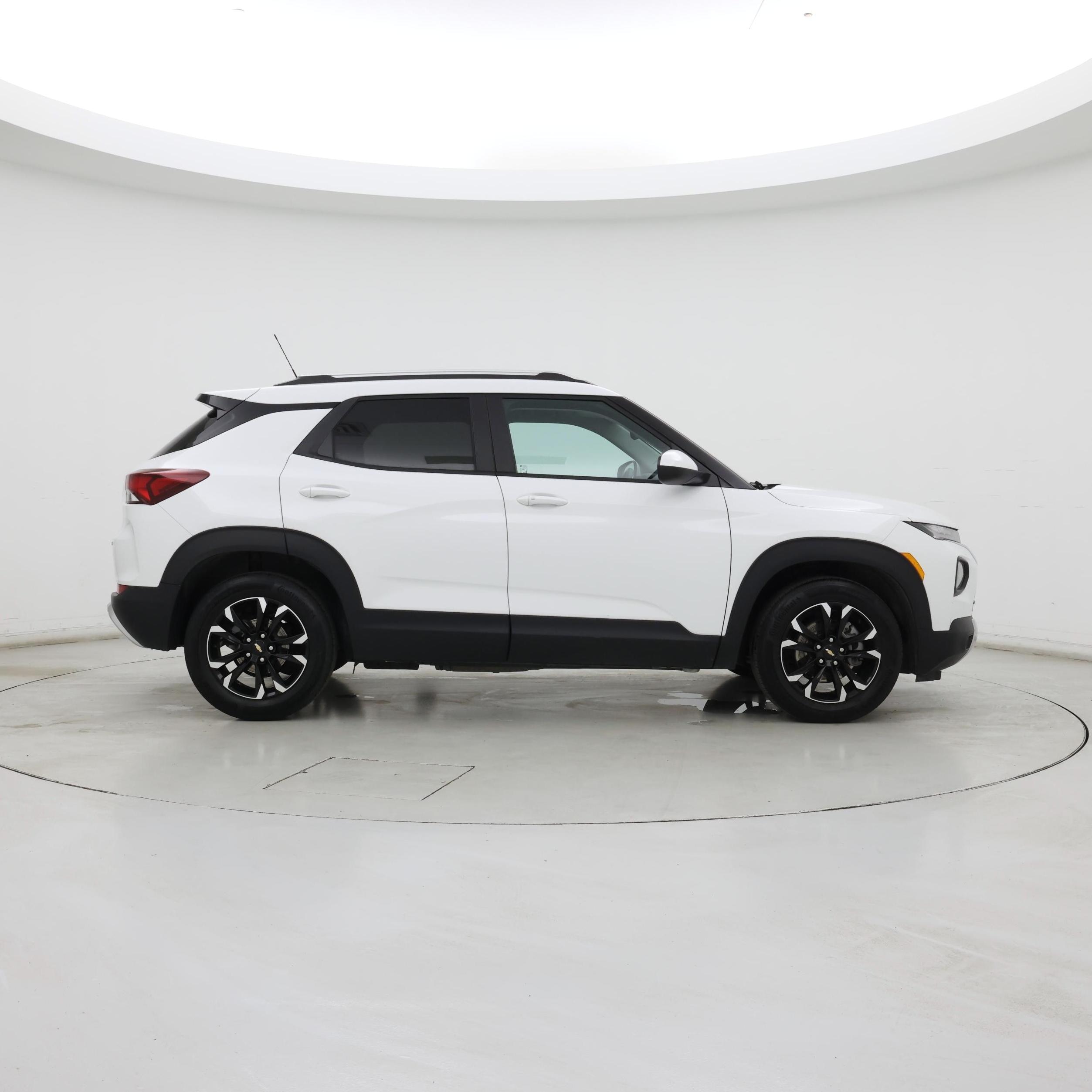 Thumbnail: 2023 Chevrolet TrailBlazer - 7