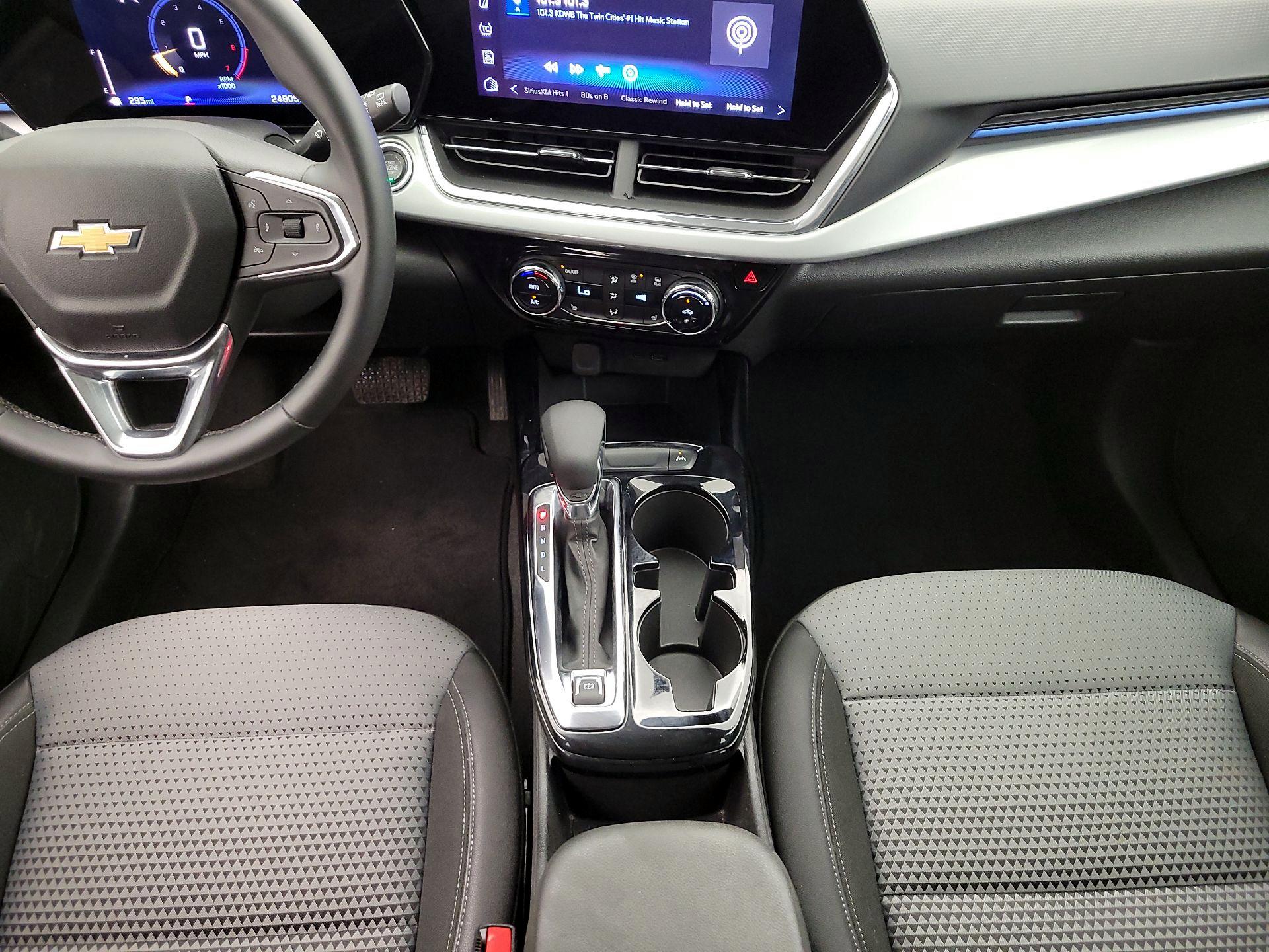 Thumbnail: 2025 Chevrolet Trax - 17