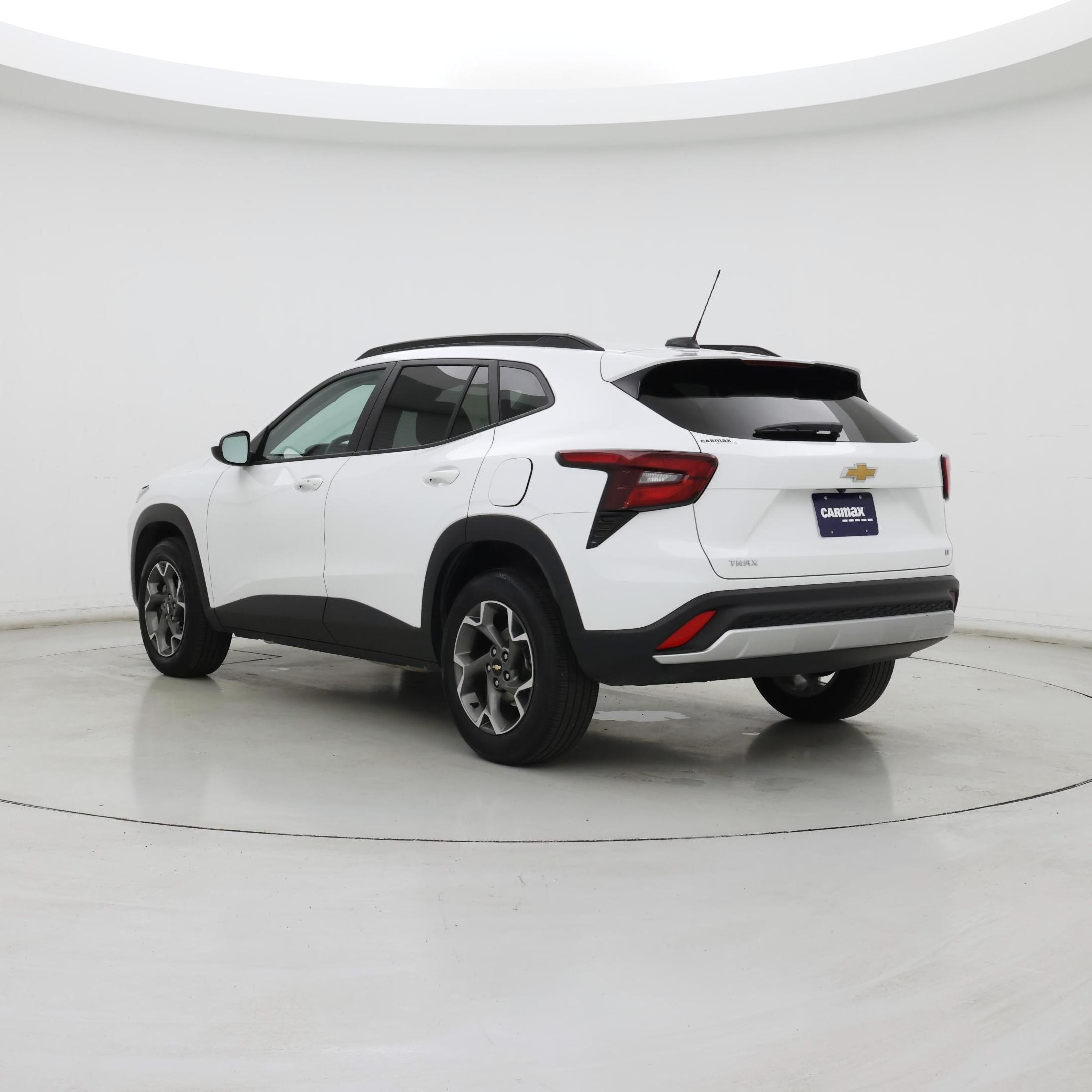 Thumbnail: 2025 Chevrolet Trax - 2