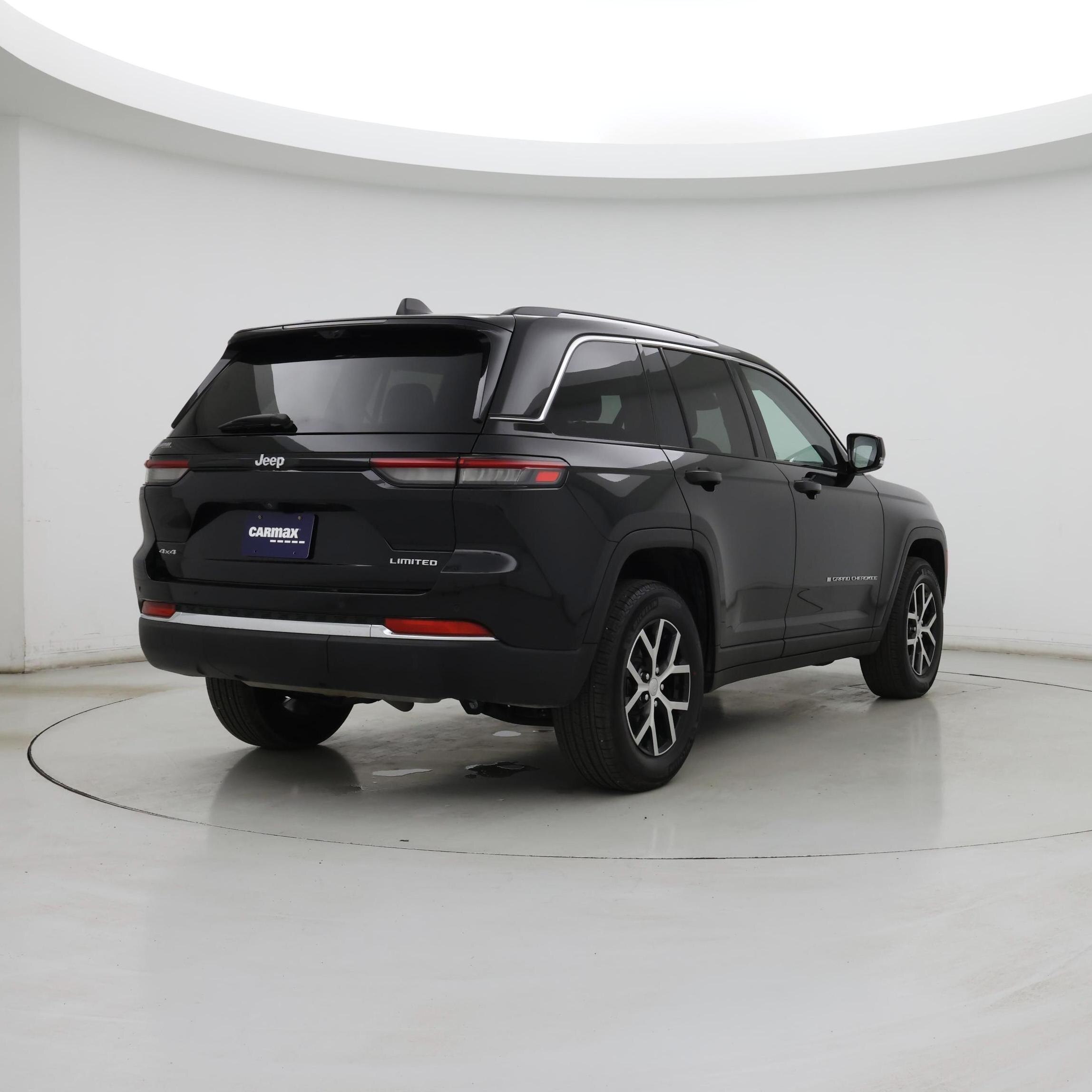 Thumbnail: 2023 Jeep Grand Cherokee - 8