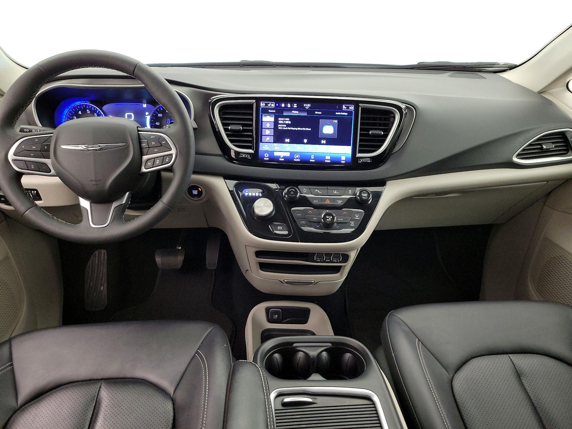 Thumbnail: 2024 Chrysler Pacifica - 9