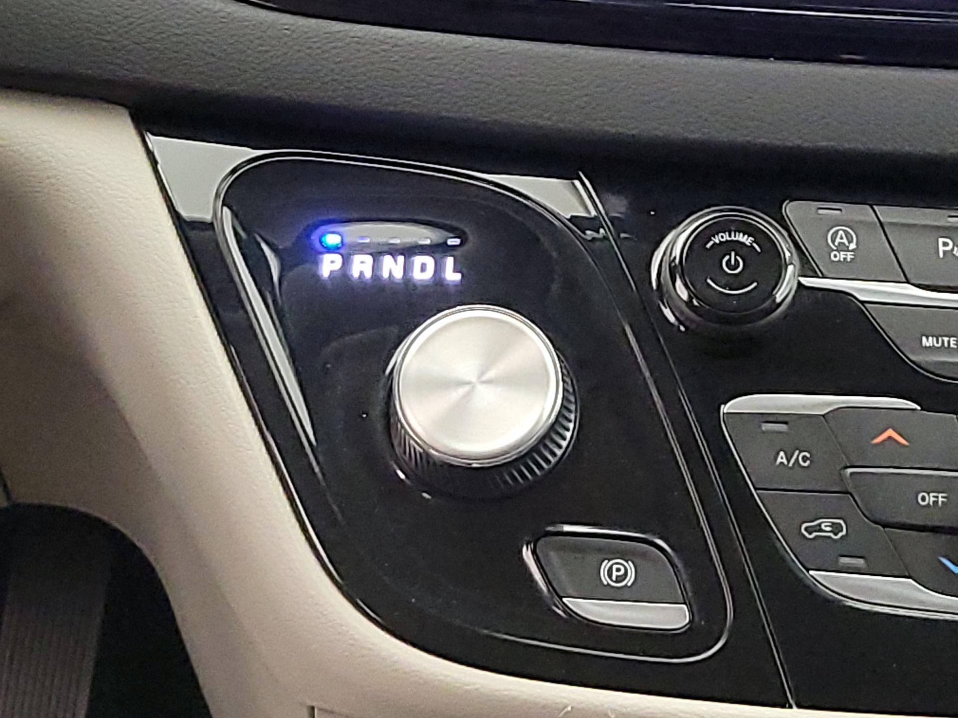 Thumbnail: 2024 Chrysler Pacifica - 17