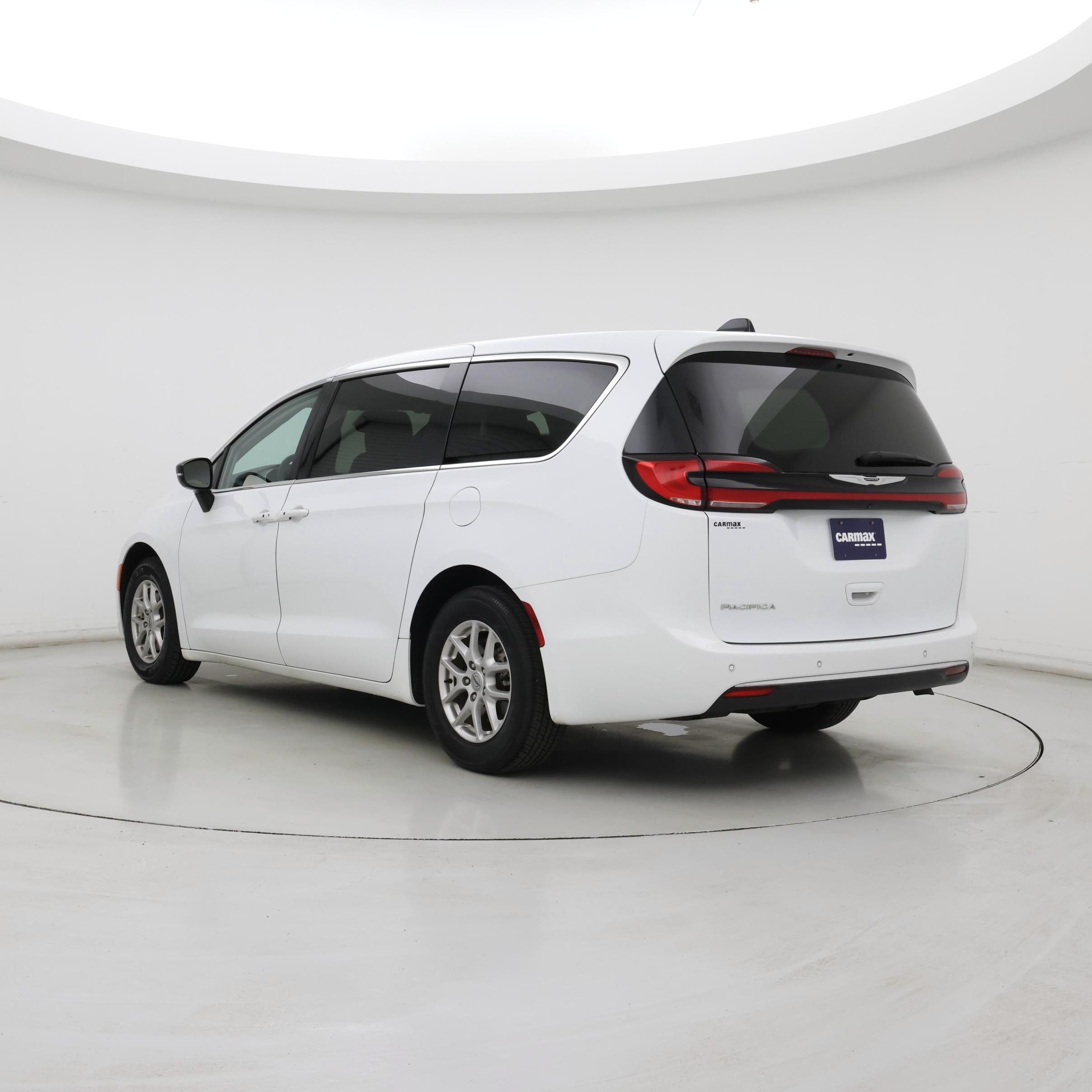 Thumbnail: 2024 Chrysler Pacifica - 2
