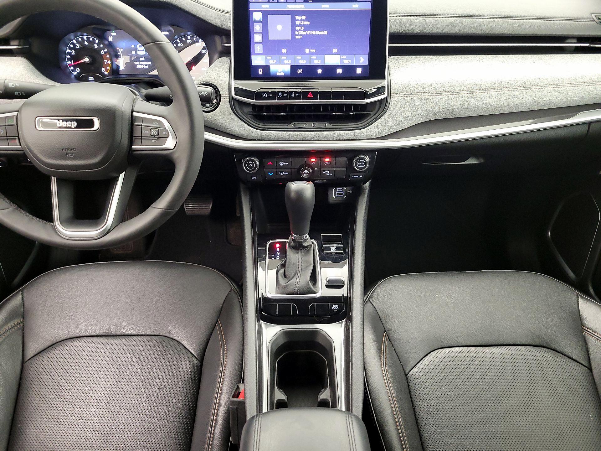 Thumbnail: 2023 Jeep Compass - 17