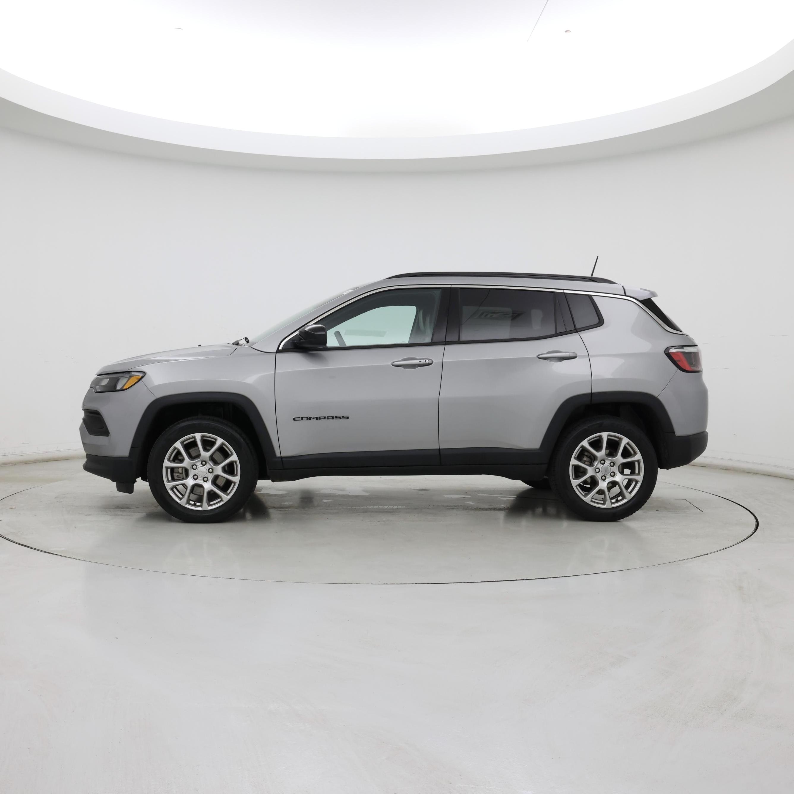 Thumbnail: 2023 Jeep Compass - 3