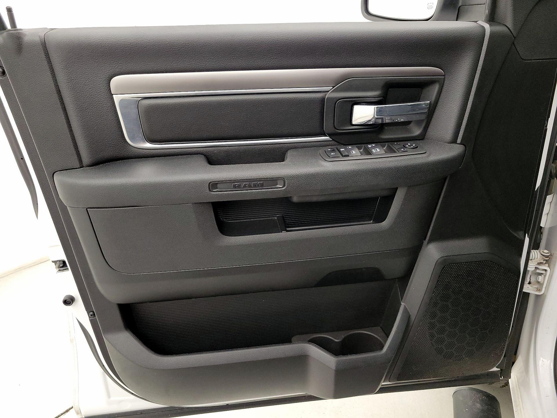 Thumbnail: 2022 RAM 1500 Classic - 12