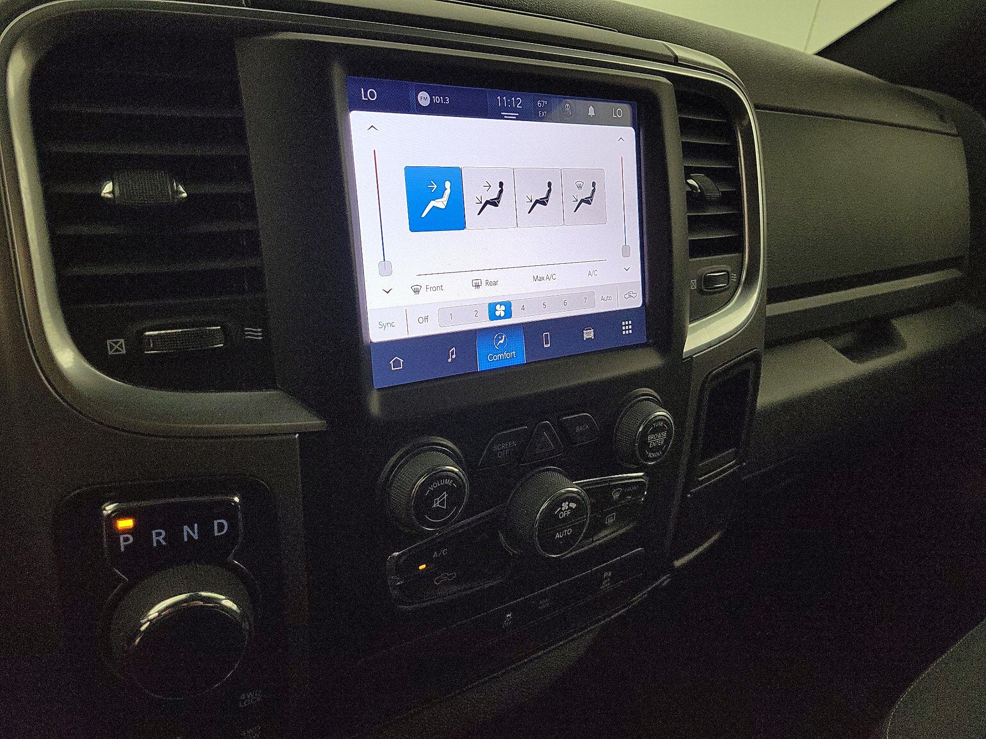 Thumbnail: 2022 RAM 1500 Classic - 16