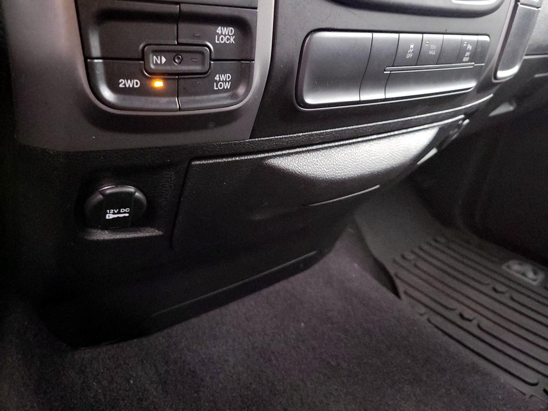 Thumbnail: 2022 RAM 1500 Classic - 18