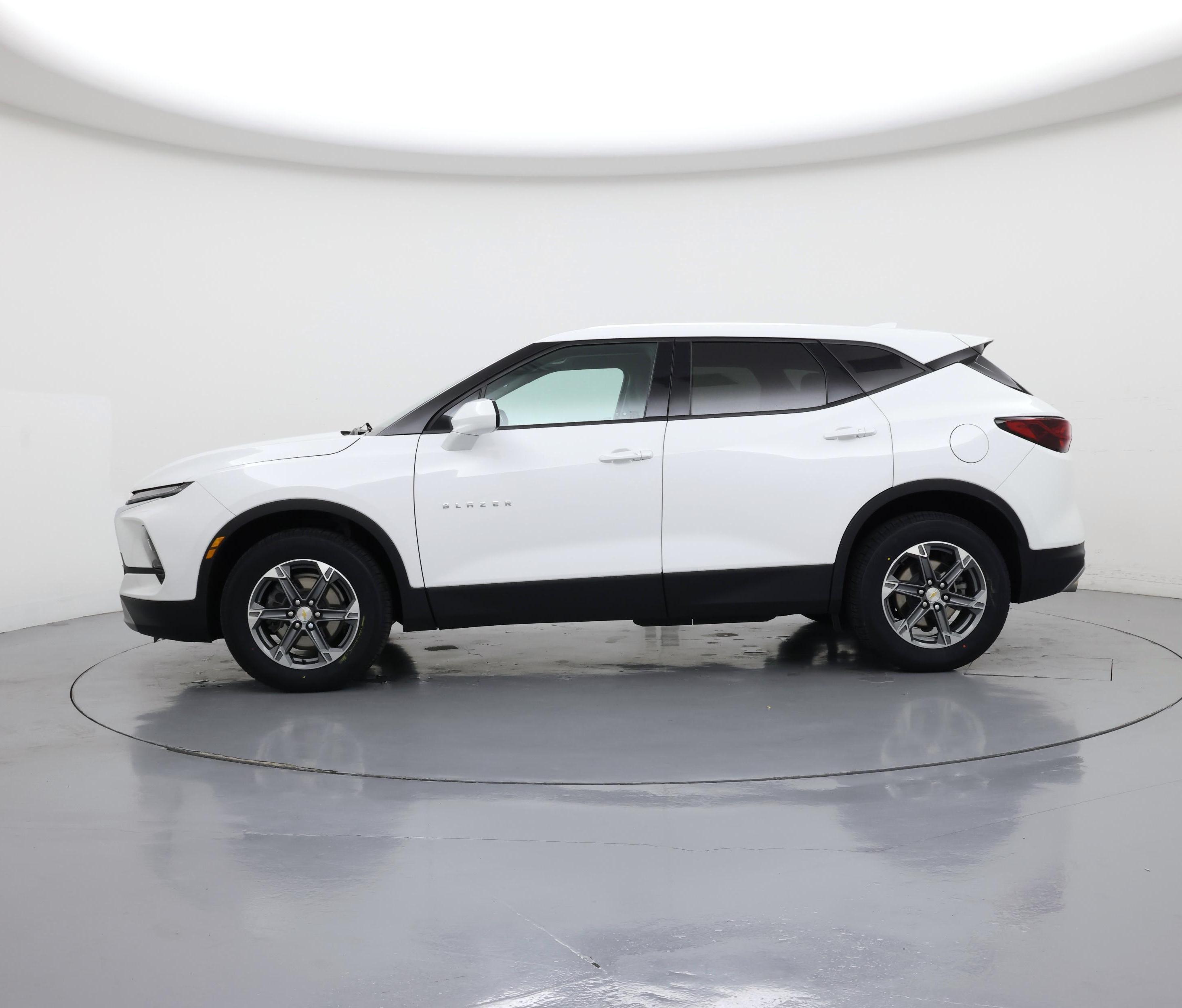 Thumbnail: 2023 Chevrolet Blazer - 3