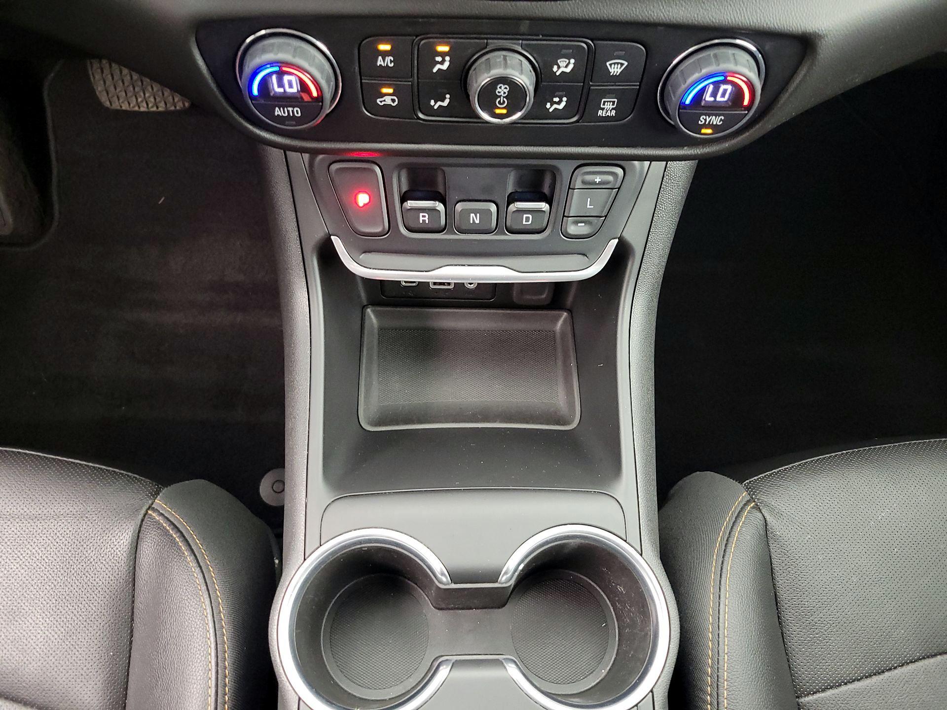 Thumbnail: 2020 GMC Terrain - 17