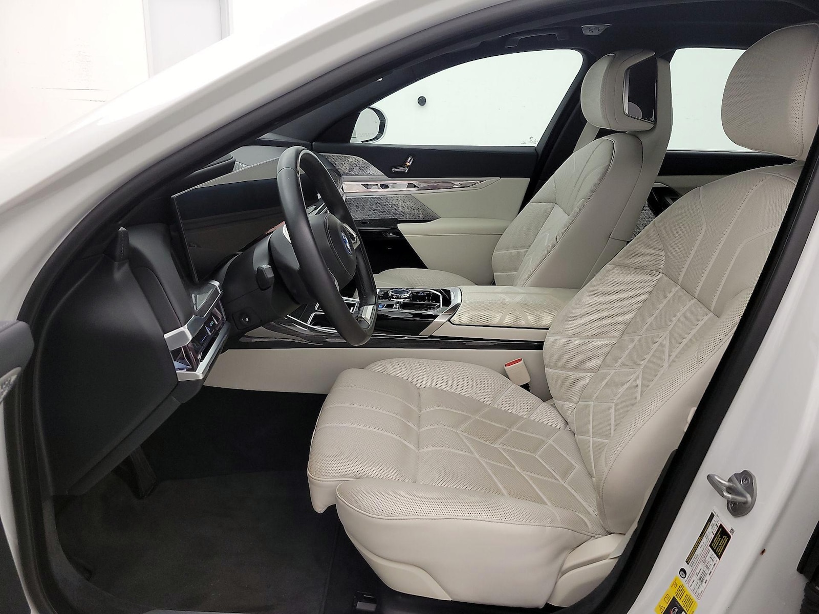 2023 BMW i7 Base - Photo 12