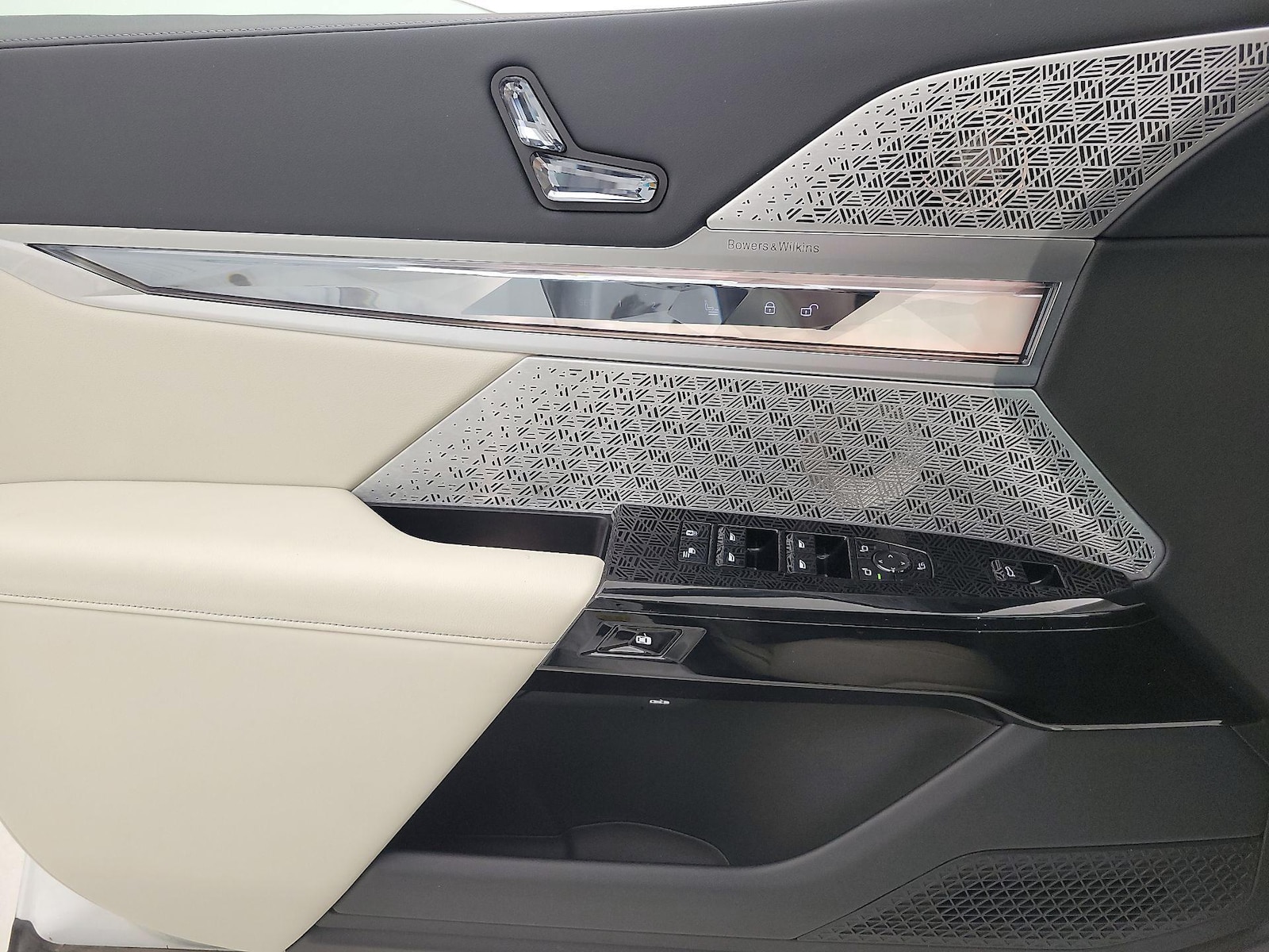 2023 BMW i7 Base - Photo 13