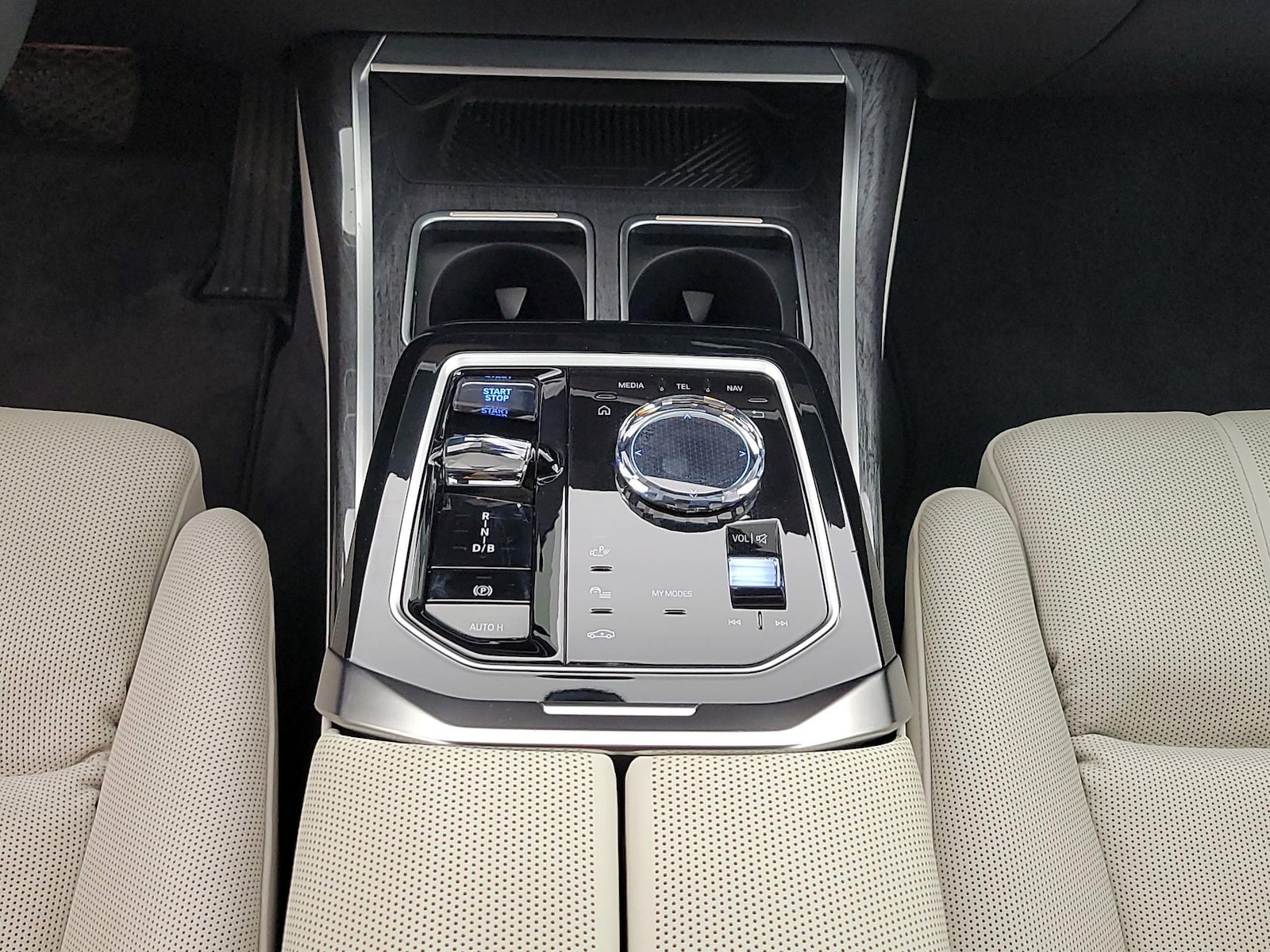 2023 BMW i7 Base - Photo 19