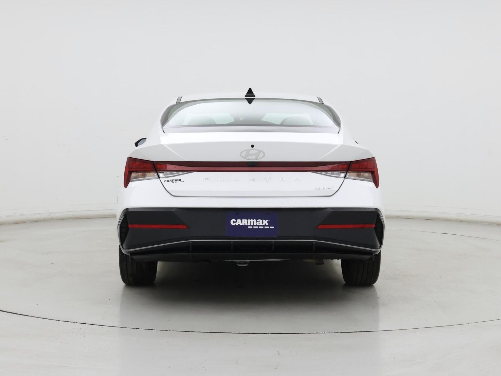 2025 Hyundai Elantra Limited - Photo 7