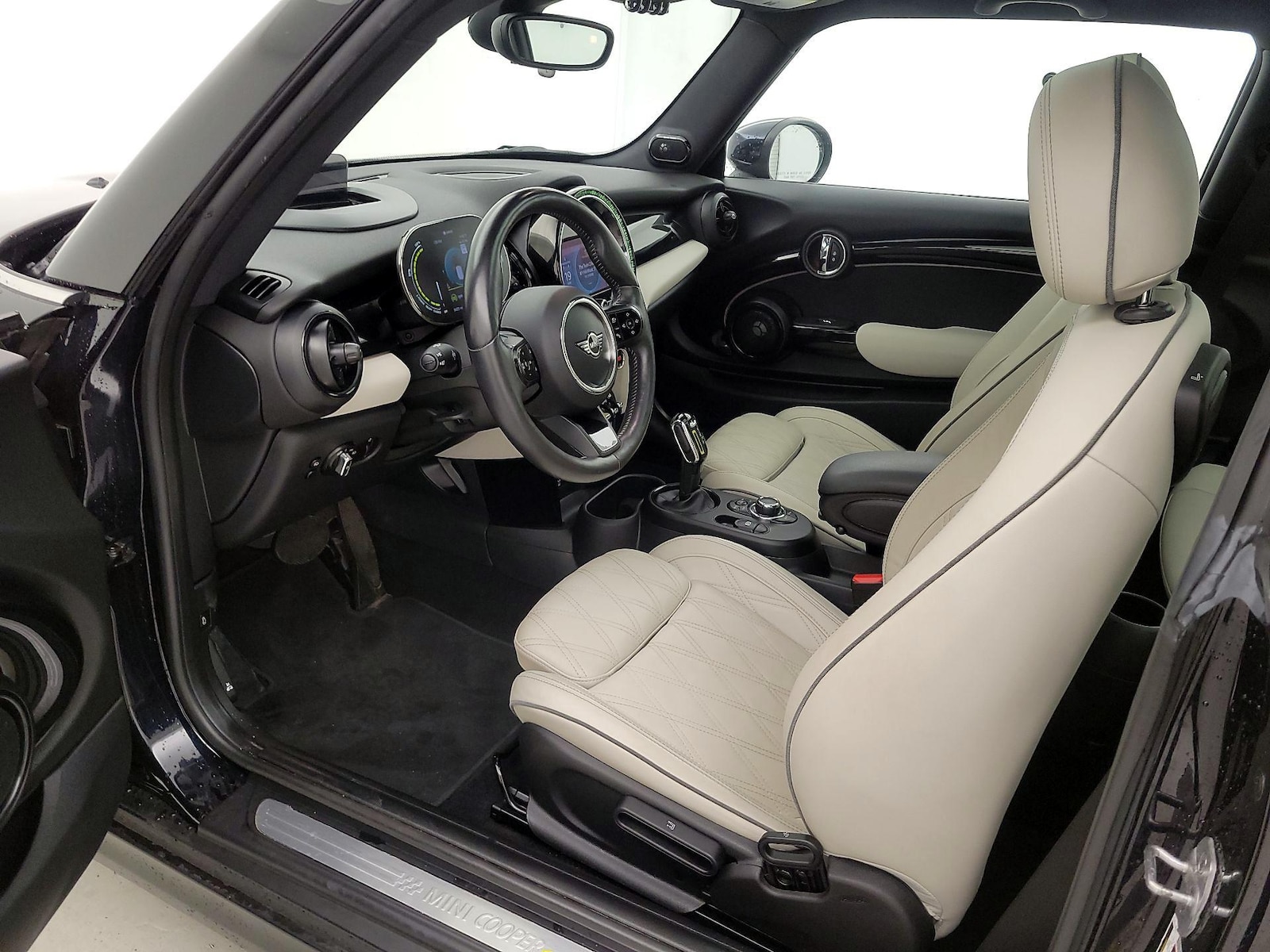 2022 MINI Hardtop 2 Door SE - Photo 12