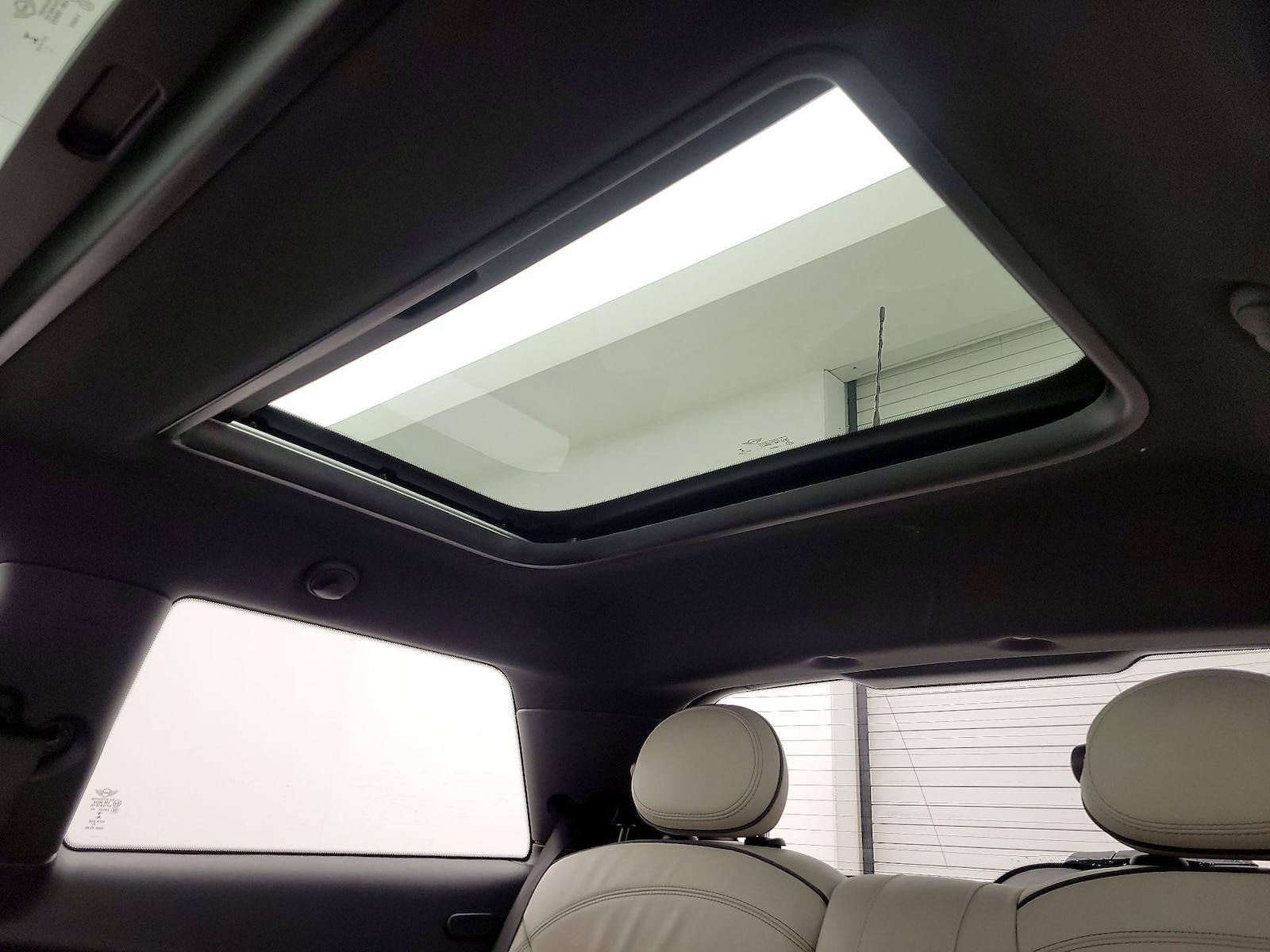 2022 MINI Hardtop 2 Door SE - Photo 25