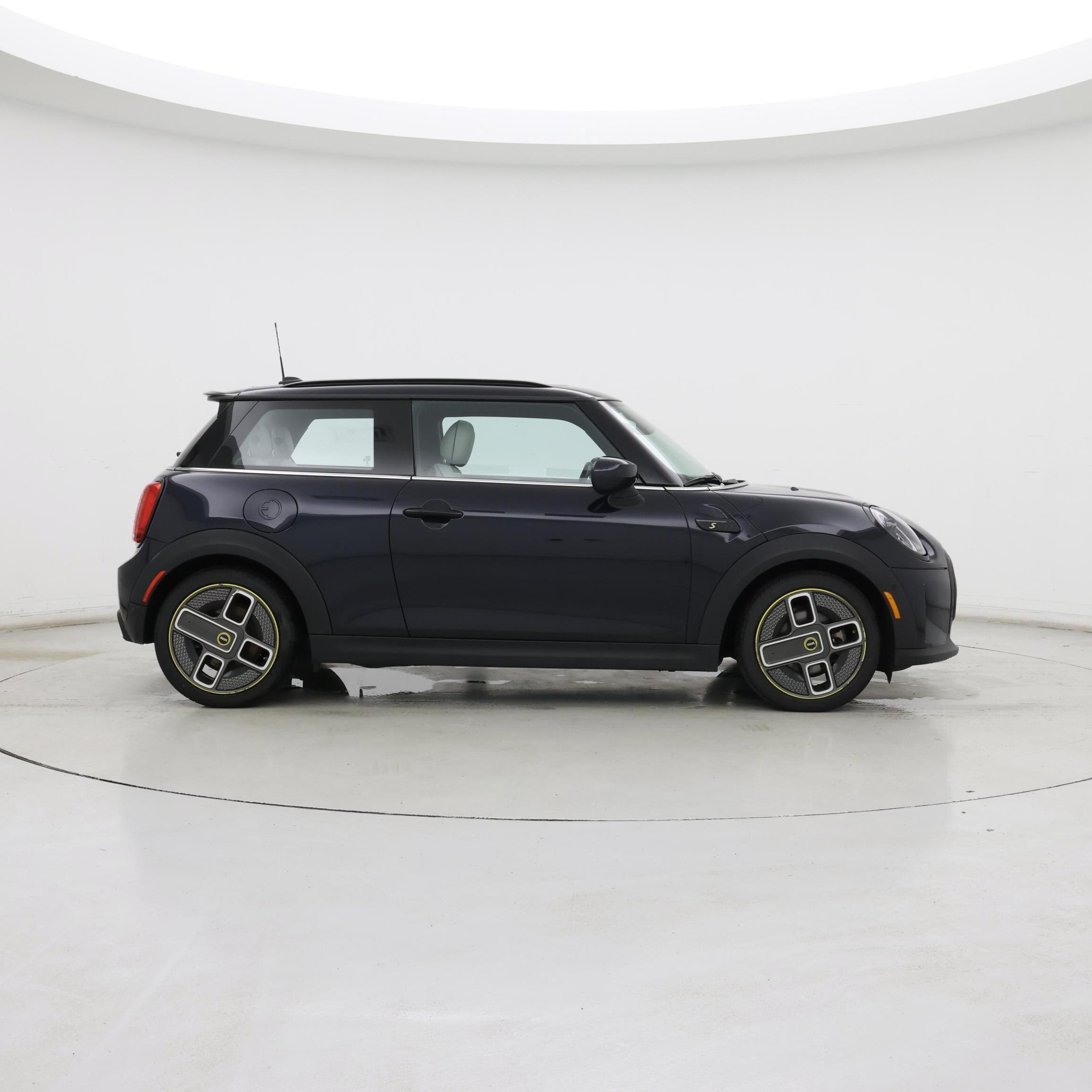 Thumbnail: 2022 MINI Cooper Hardtop - 7