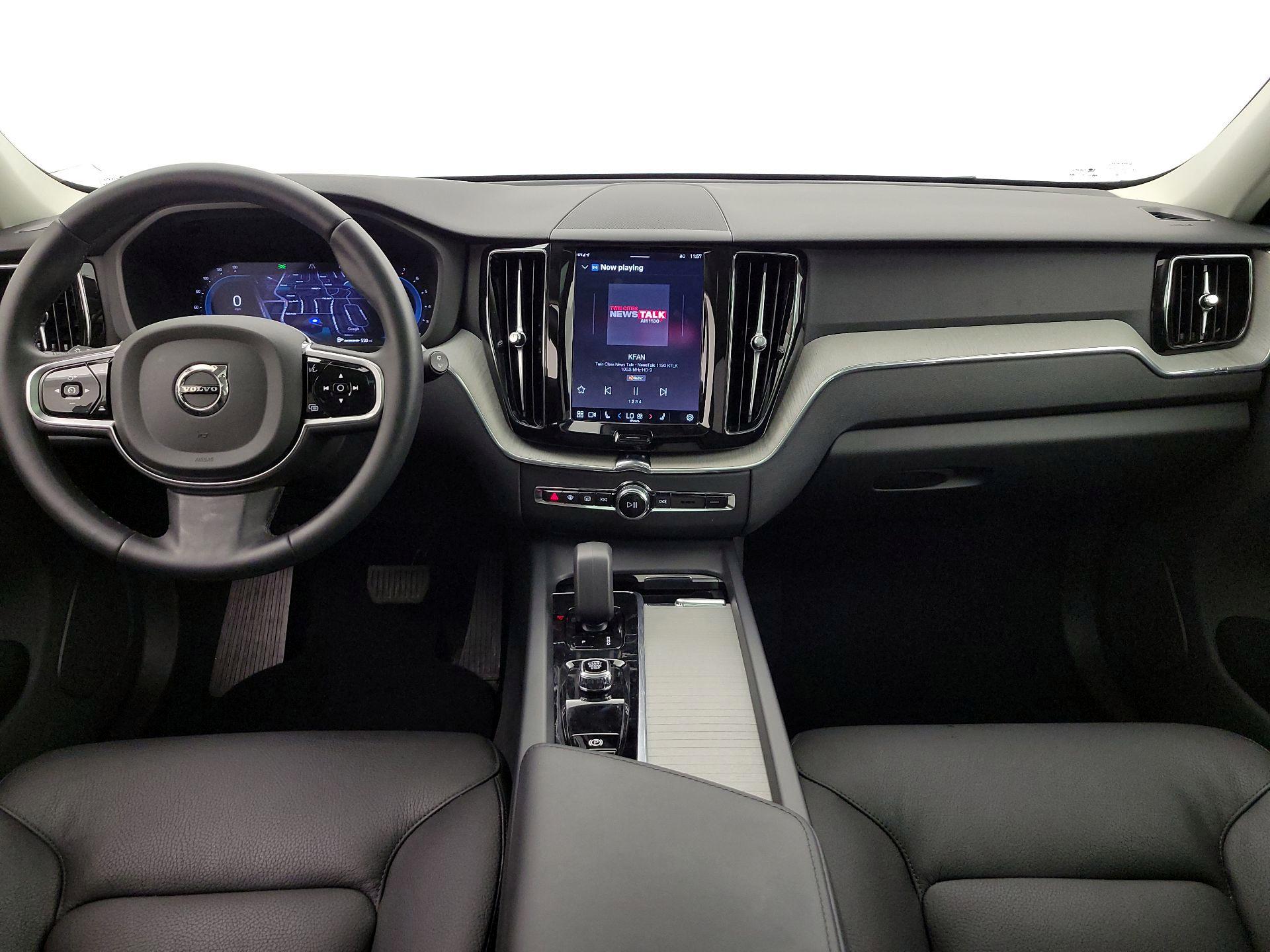 Thumbnail: 2025 Volvo XC60 - 9