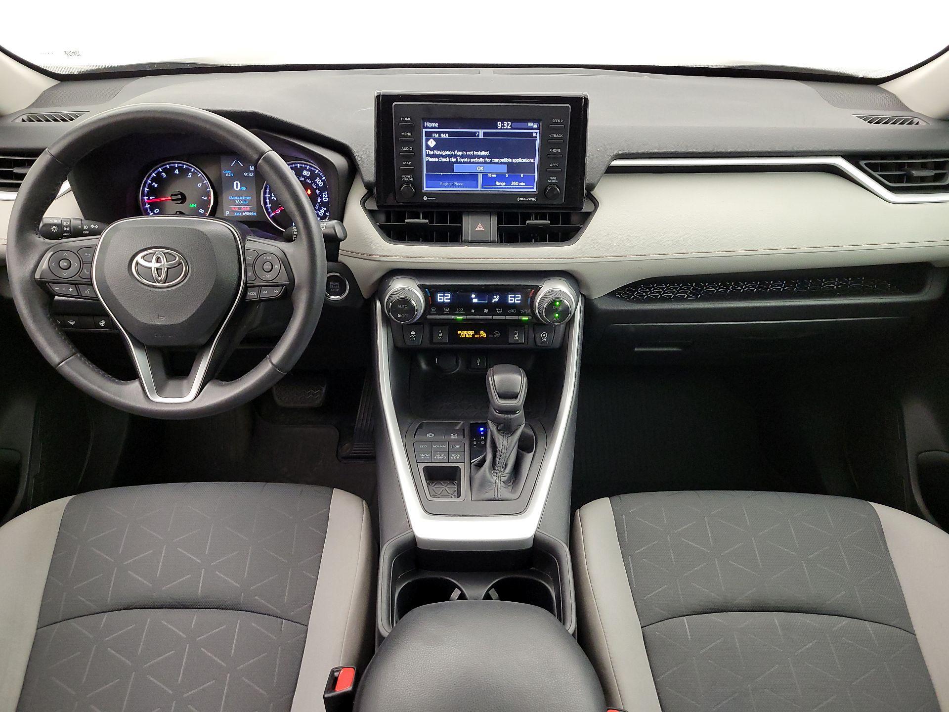 Thumbnail: 2021 Toyota RAV4 - 9