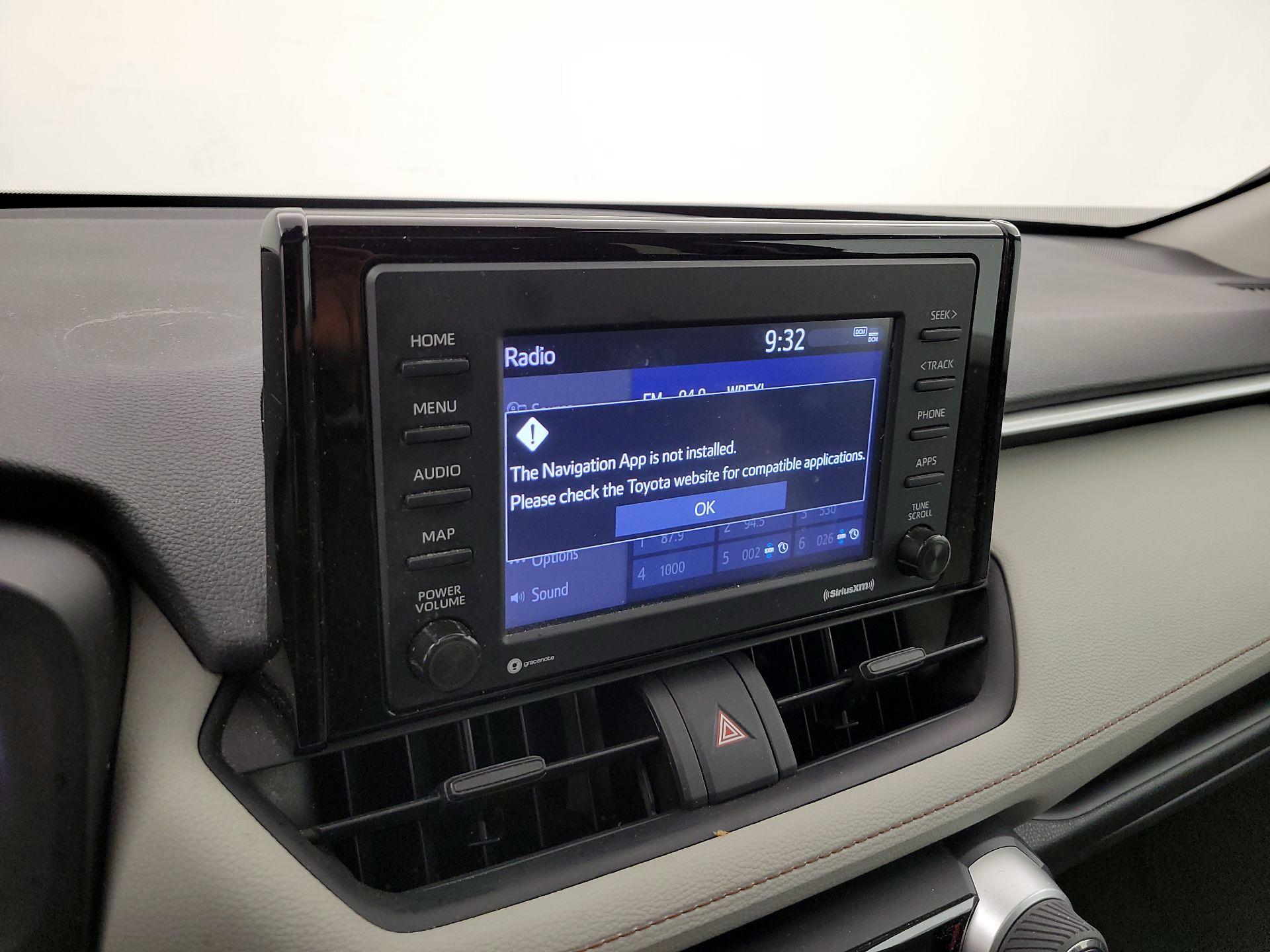 Thumbnail: 2021 Toyota RAV4 - 14