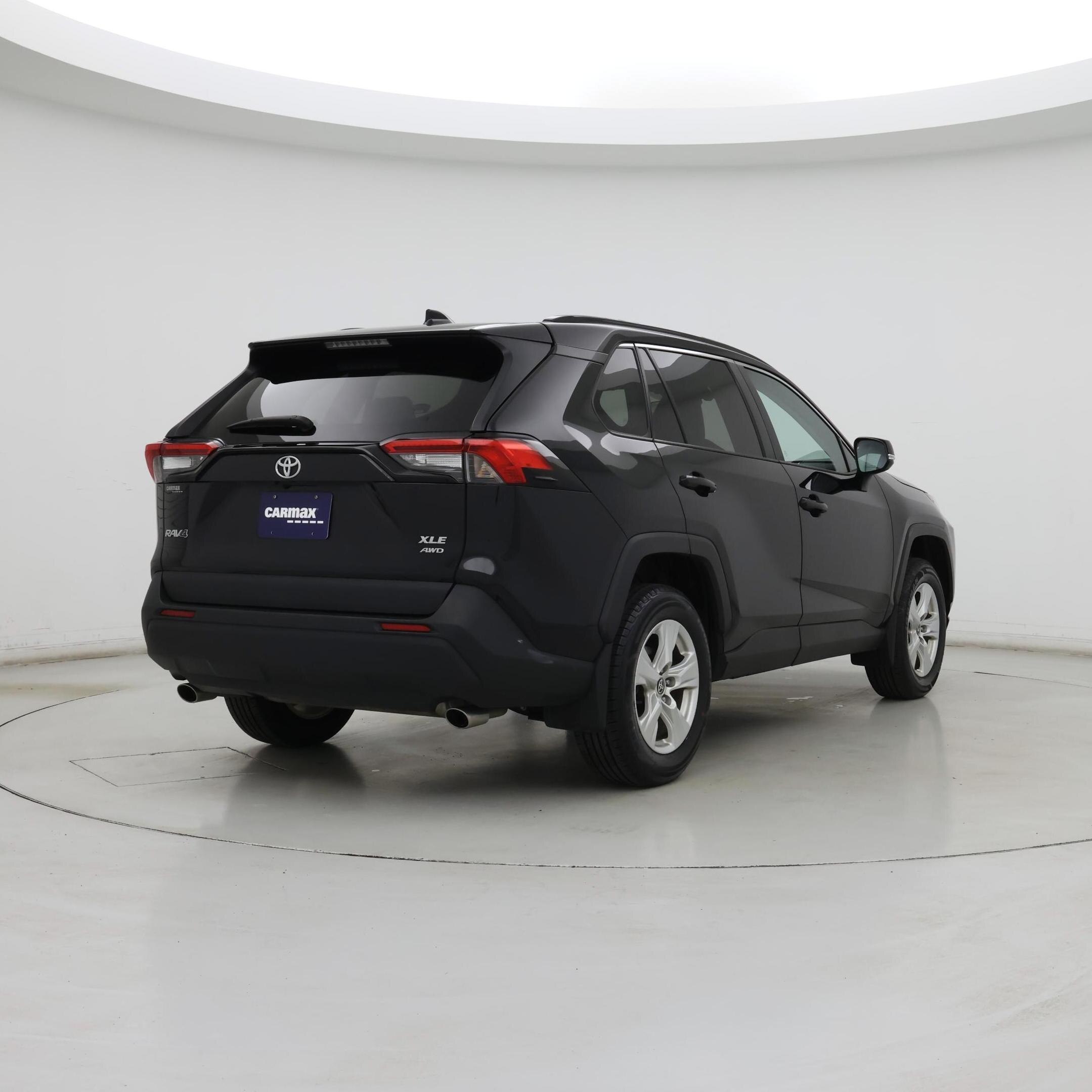 Thumbnail: 2021 Toyota RAV4 - 8