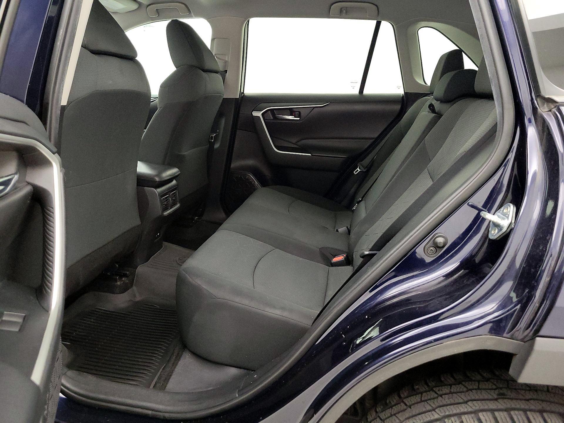Thumbnail: 2021 Toyota RAV4 - 20