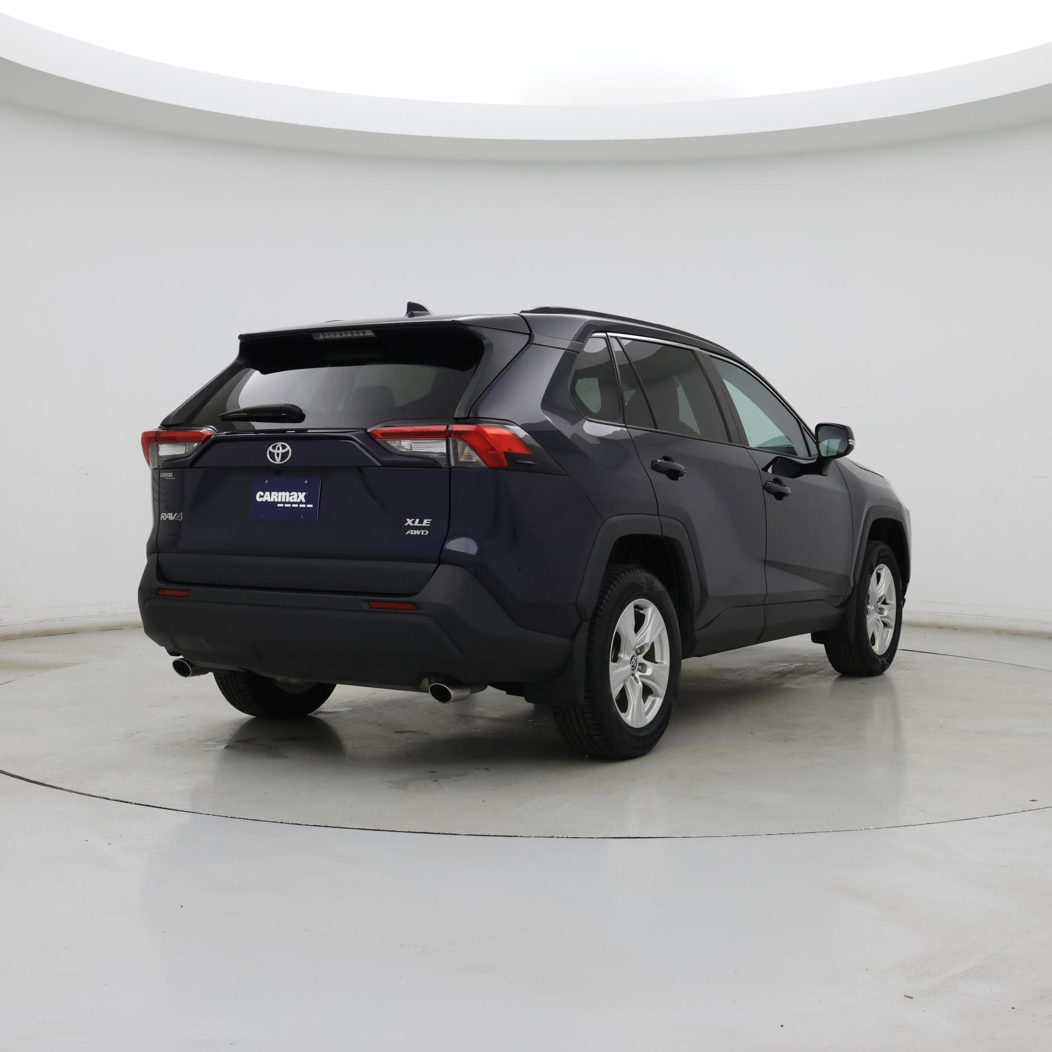 Thumbnail: 2021 Toyota RAV4 - 8