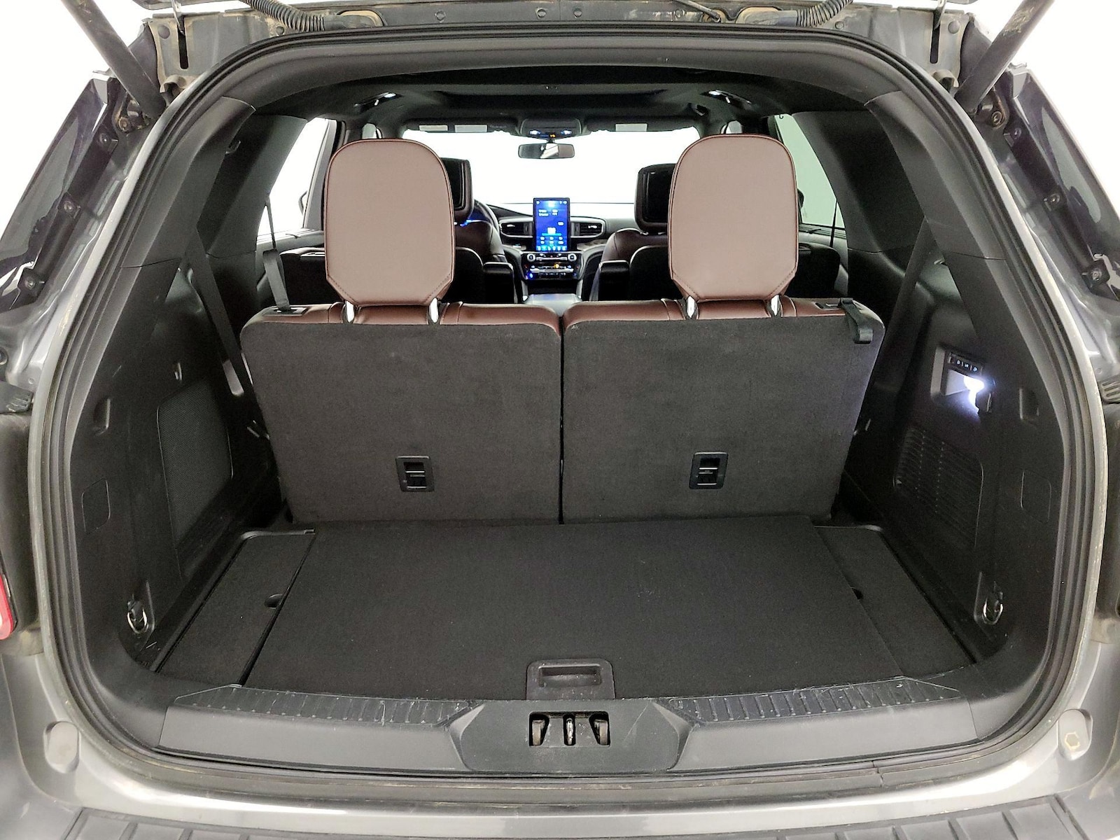 2021 Ford Explorer Platinum - Photo 24