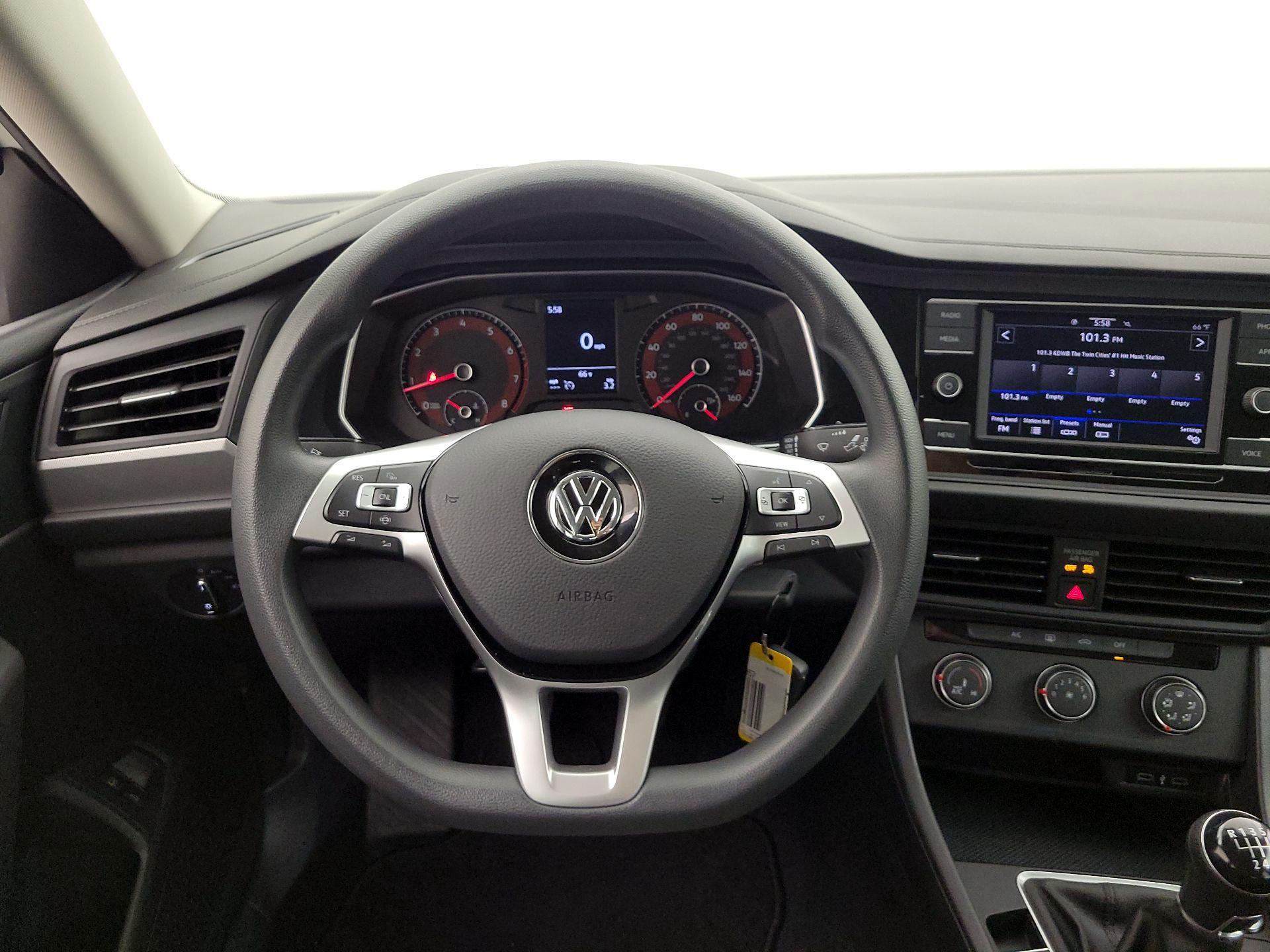 Thumbnail: 2021 Volkswagen Jetta - 10