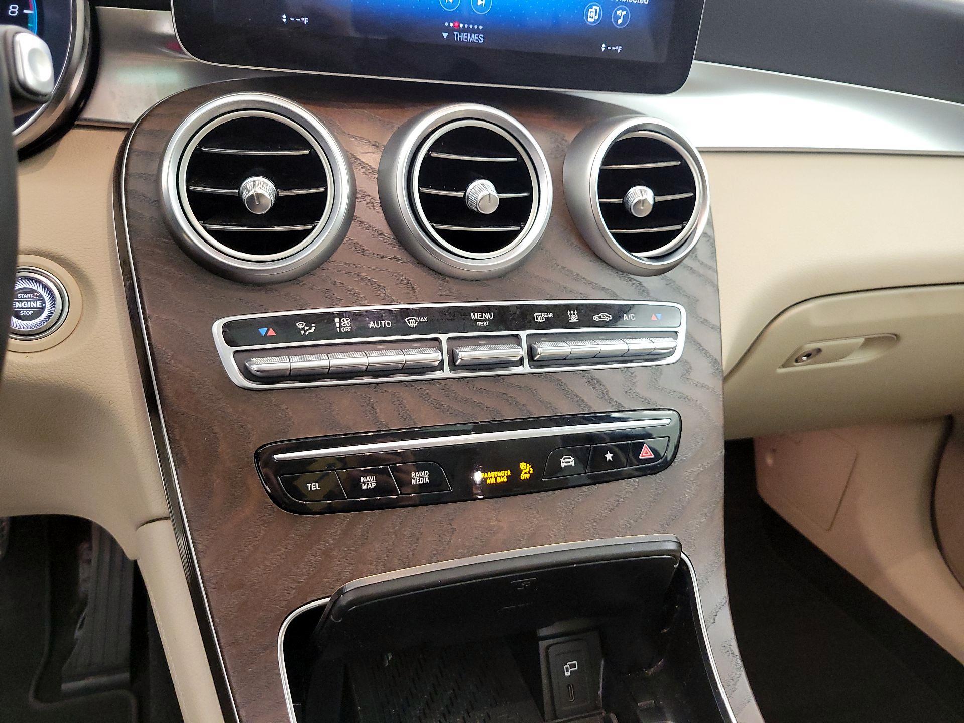 Thumbnail: 2020 Mercedes-Benz GLC - 17