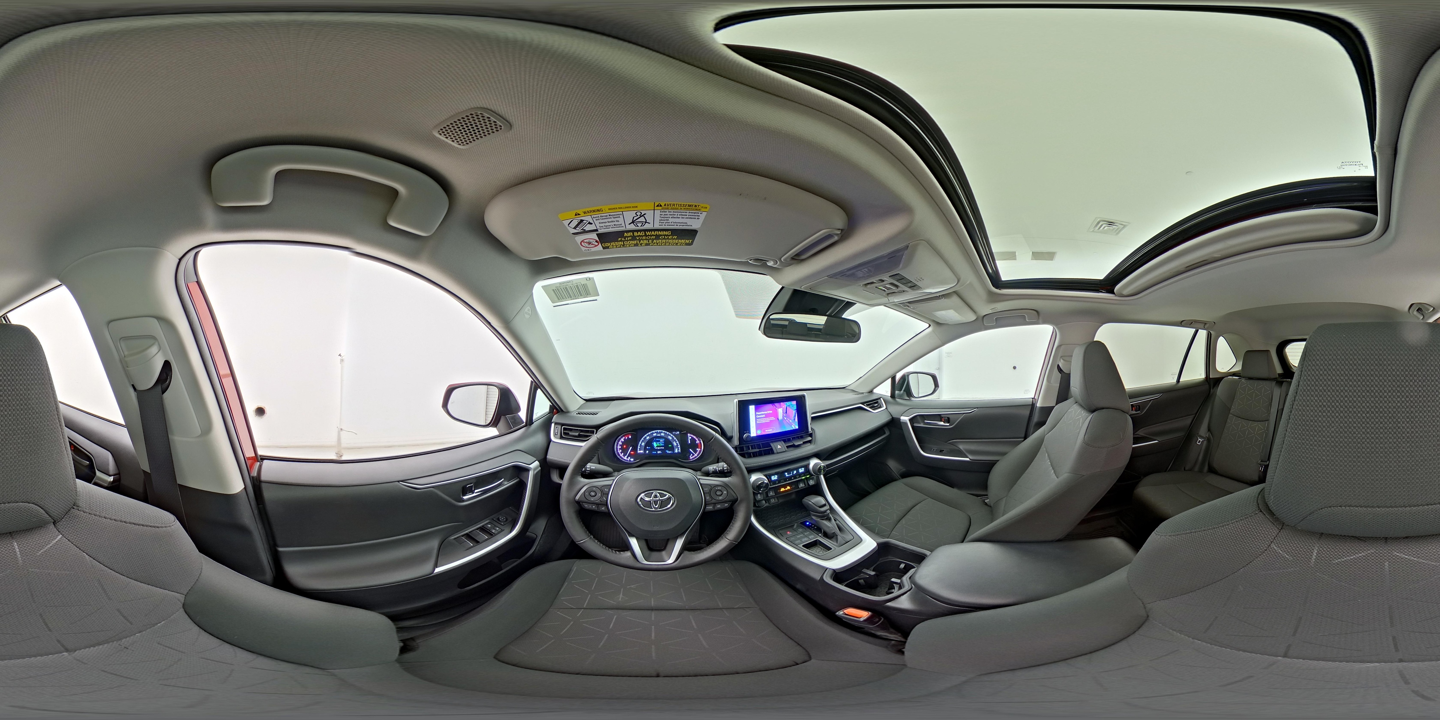 2024 Toyota RAV4 XLE - Photo 28