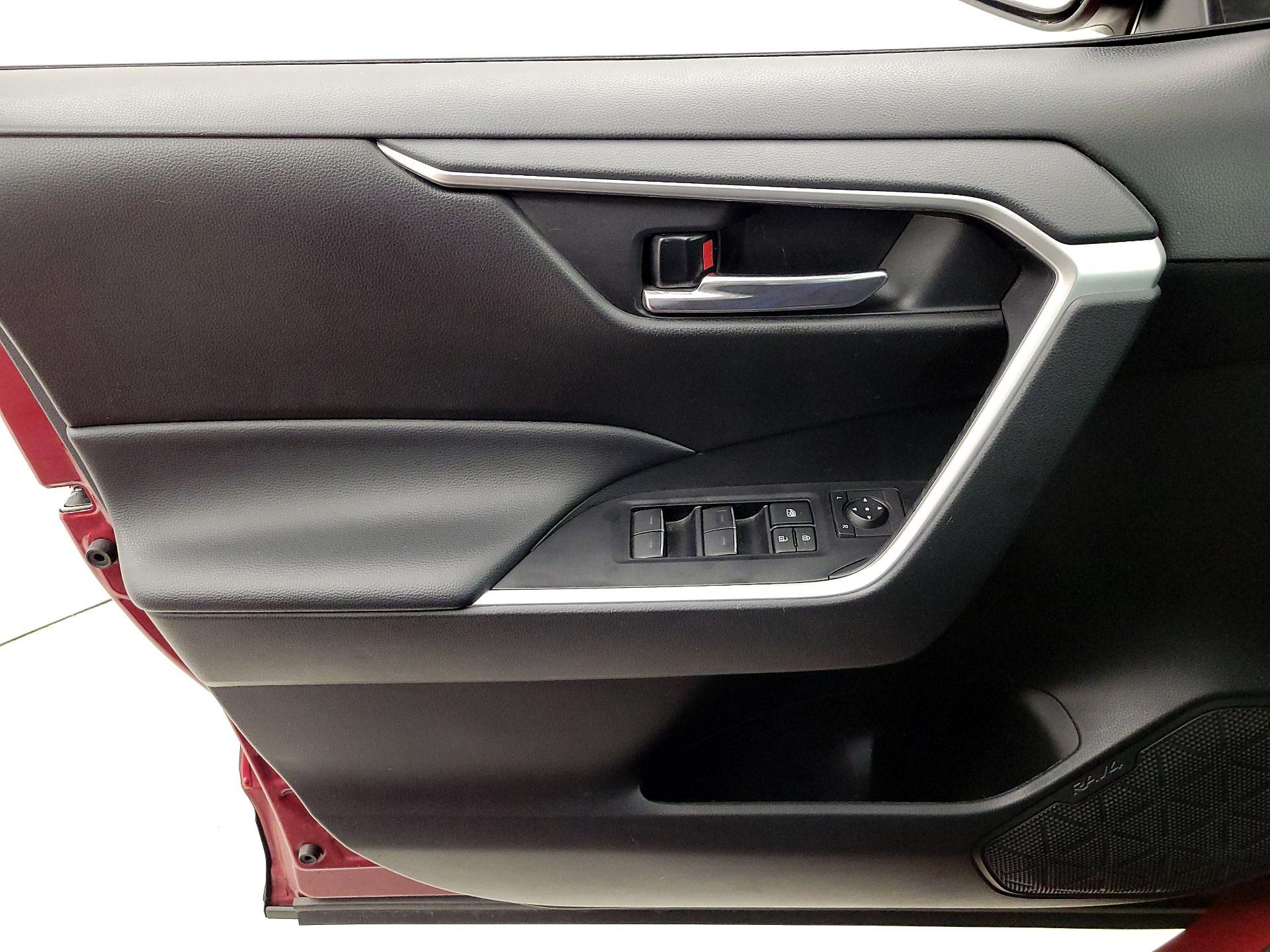 Thumbnail: 2024 Toyota RAV4 - 12