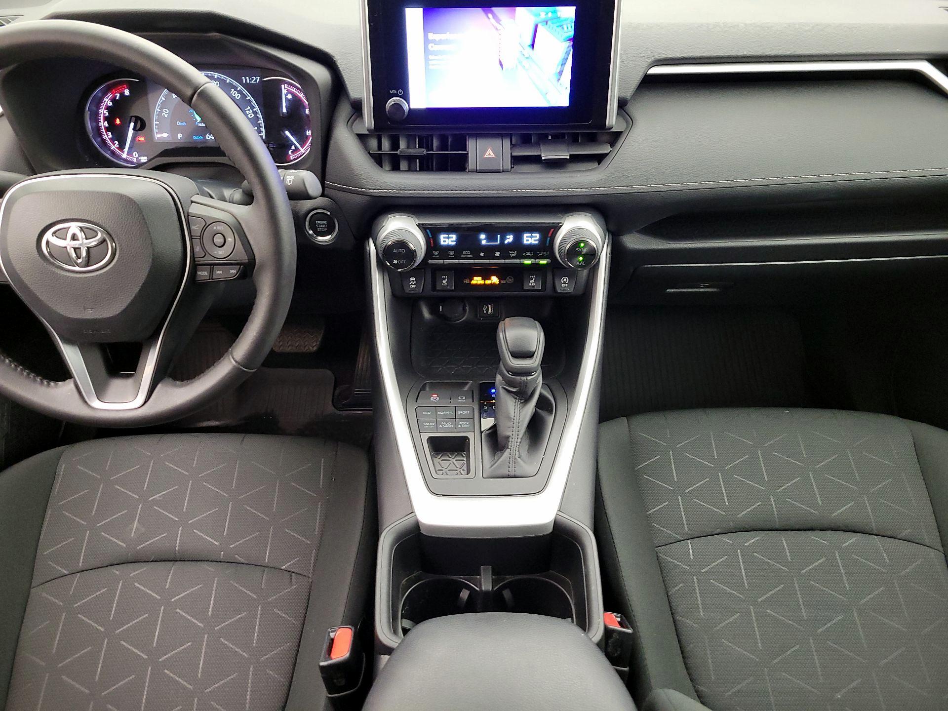 Thumbnail: 2024 Toyota RAV4 - 18