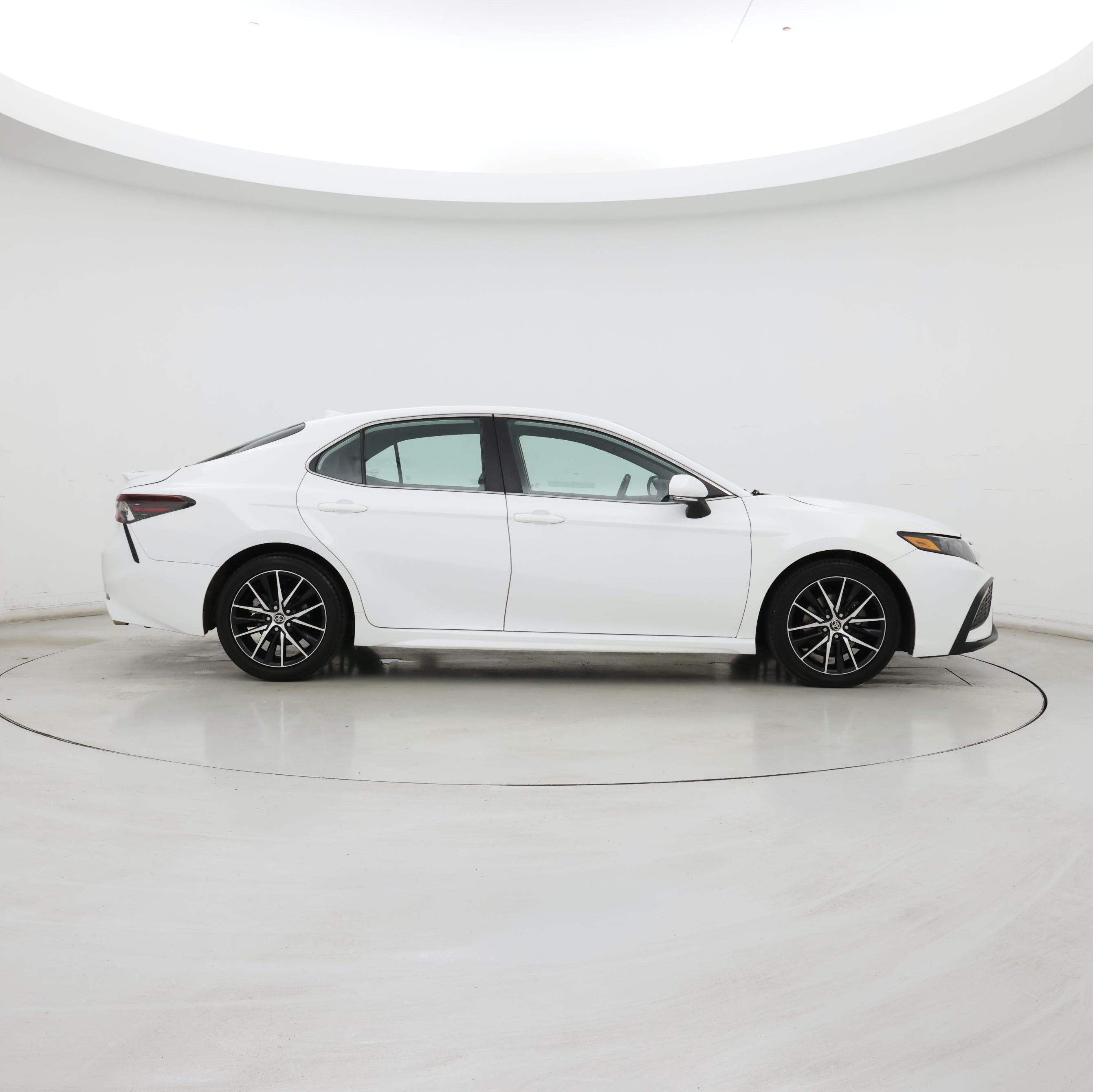 Thumbnail: 2023 Toyota Camry - 7