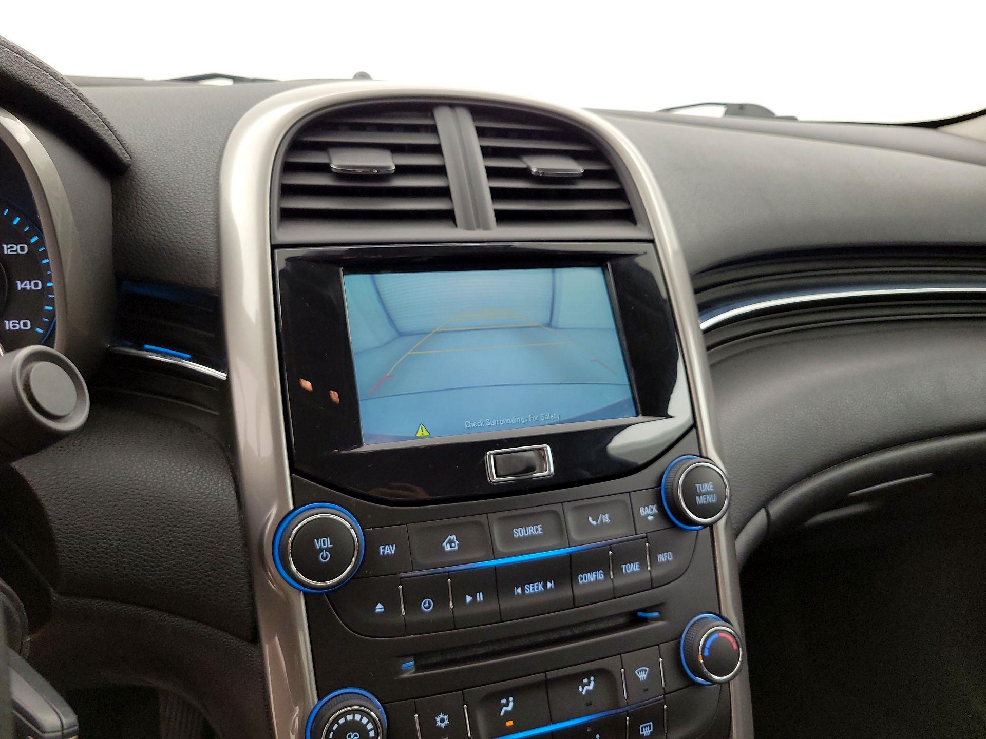 Thumbnail: 2015 Chevrolet Malibu - 14