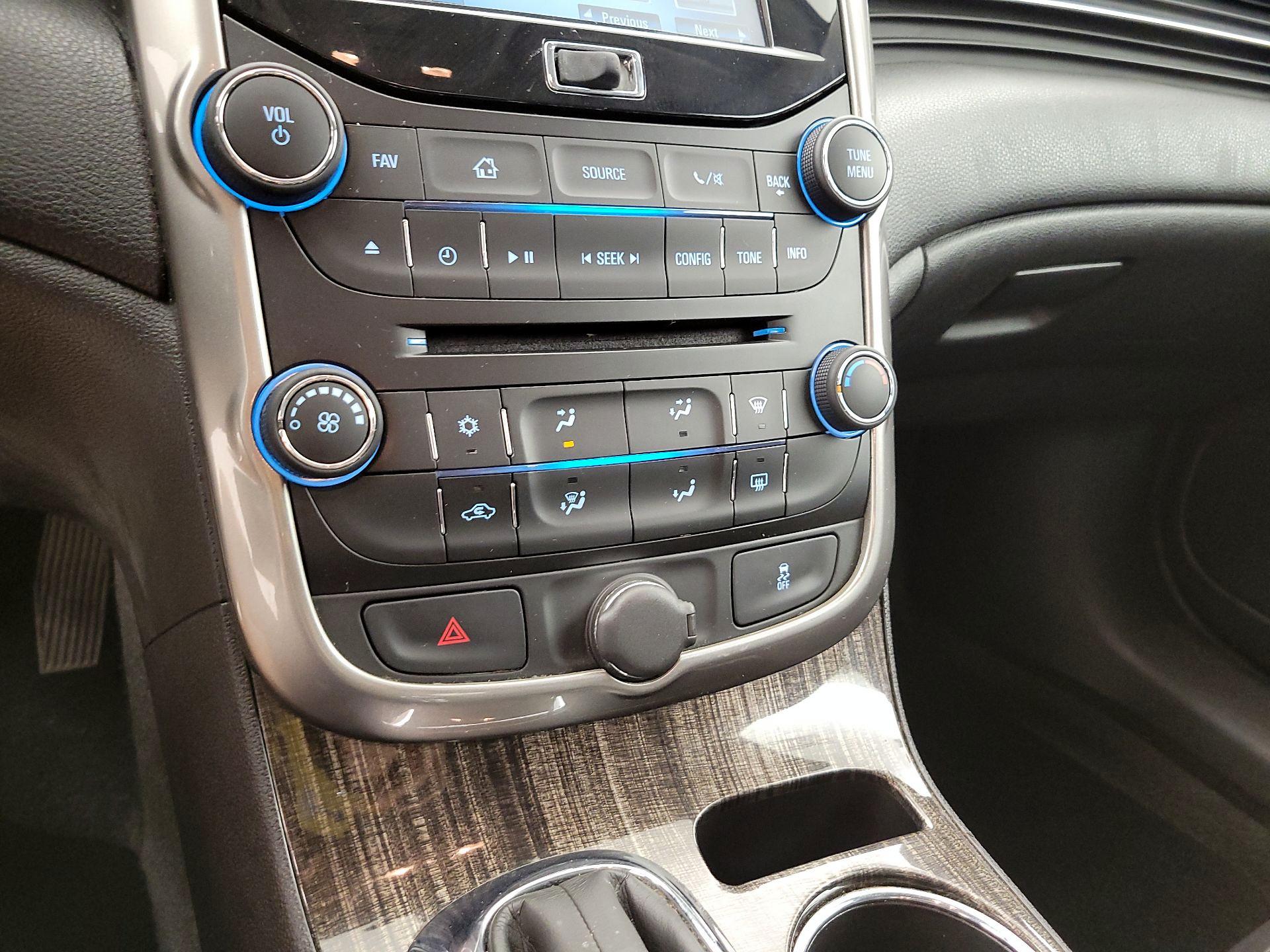 Thumbnail: 2015 Chevrolet Malibu - 16