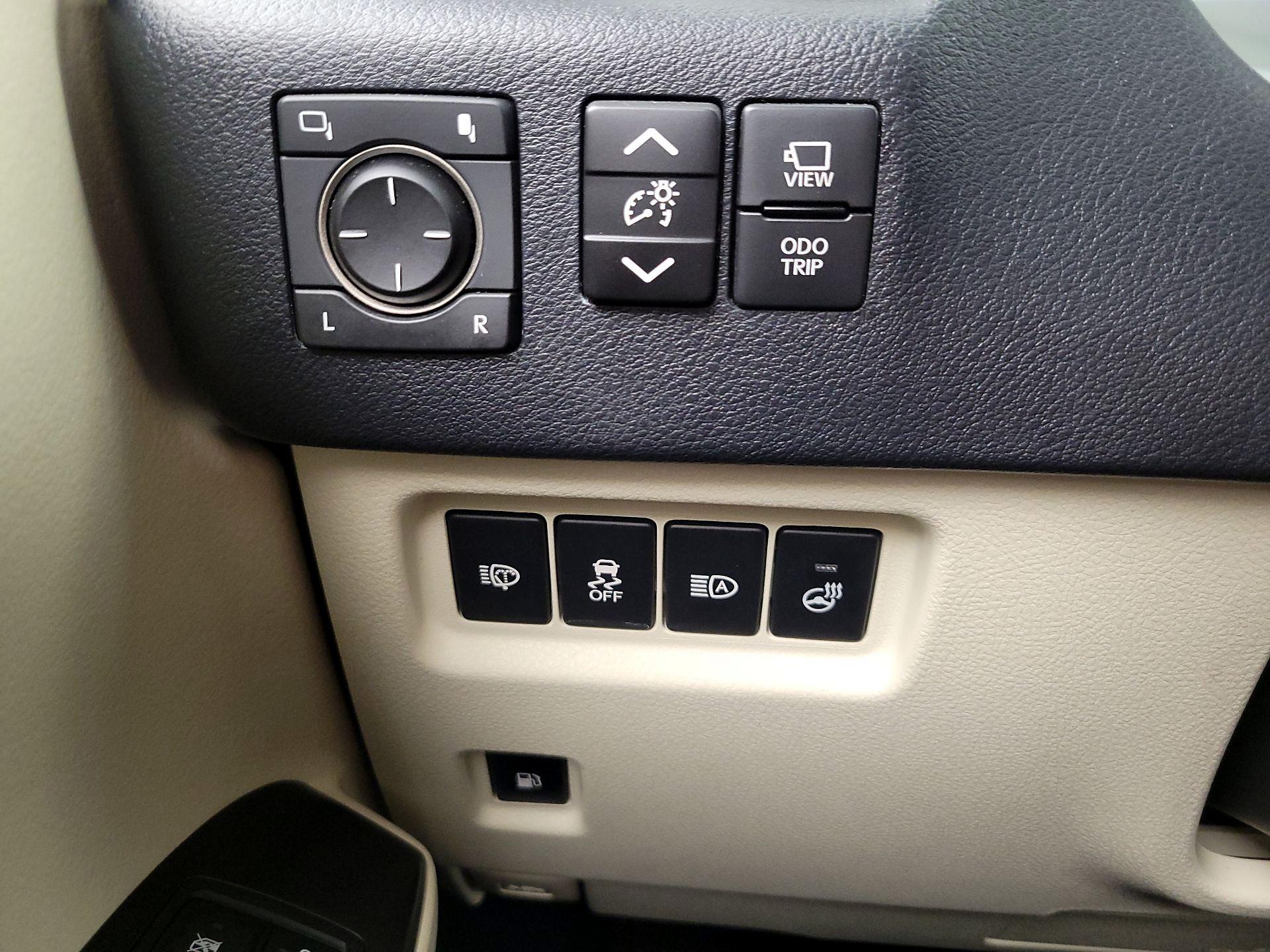 Thumbnail: 2022 Lexus GX - 13