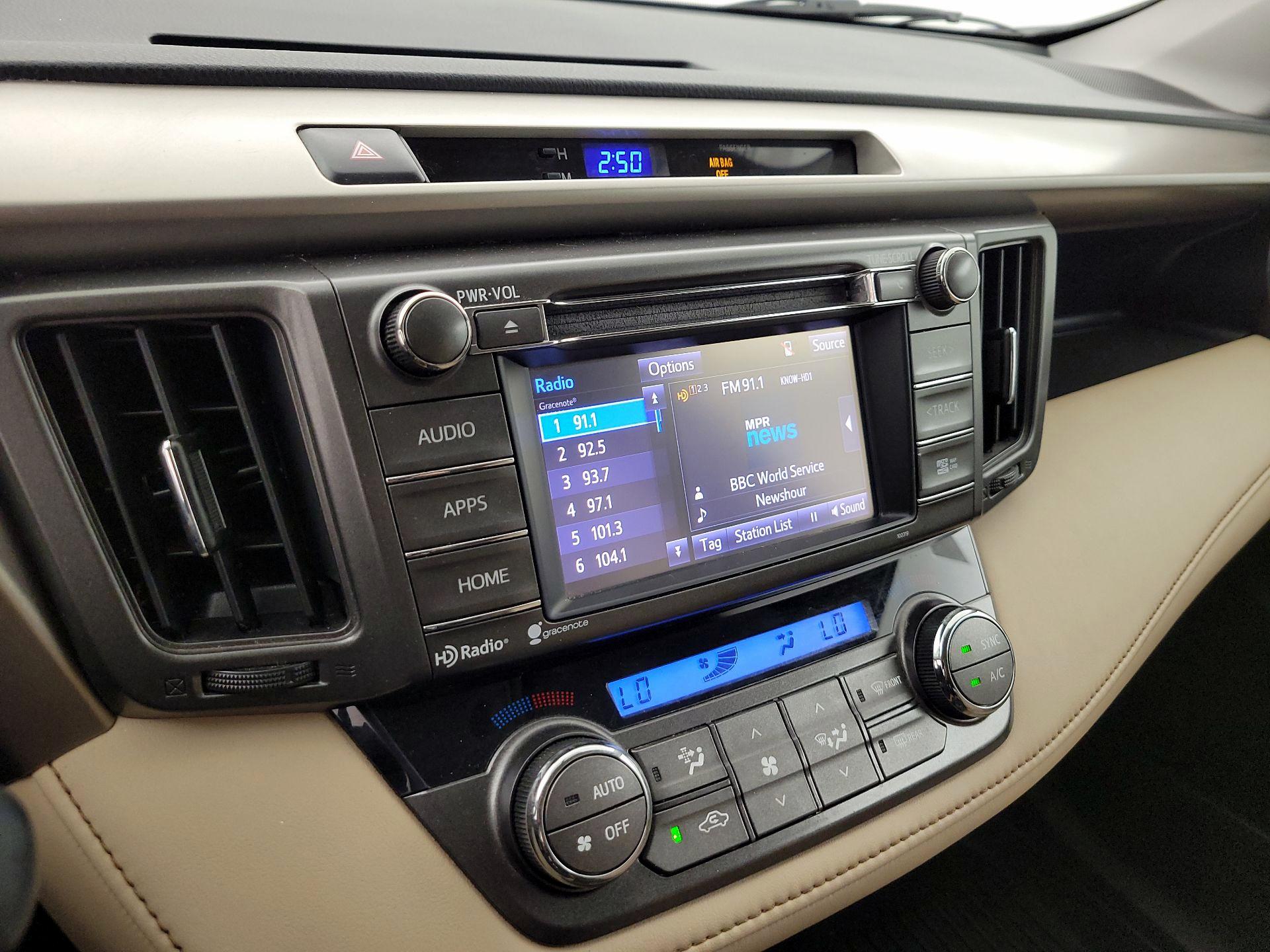 Thumbnail: 2015 Toyota RAV4 - 16
