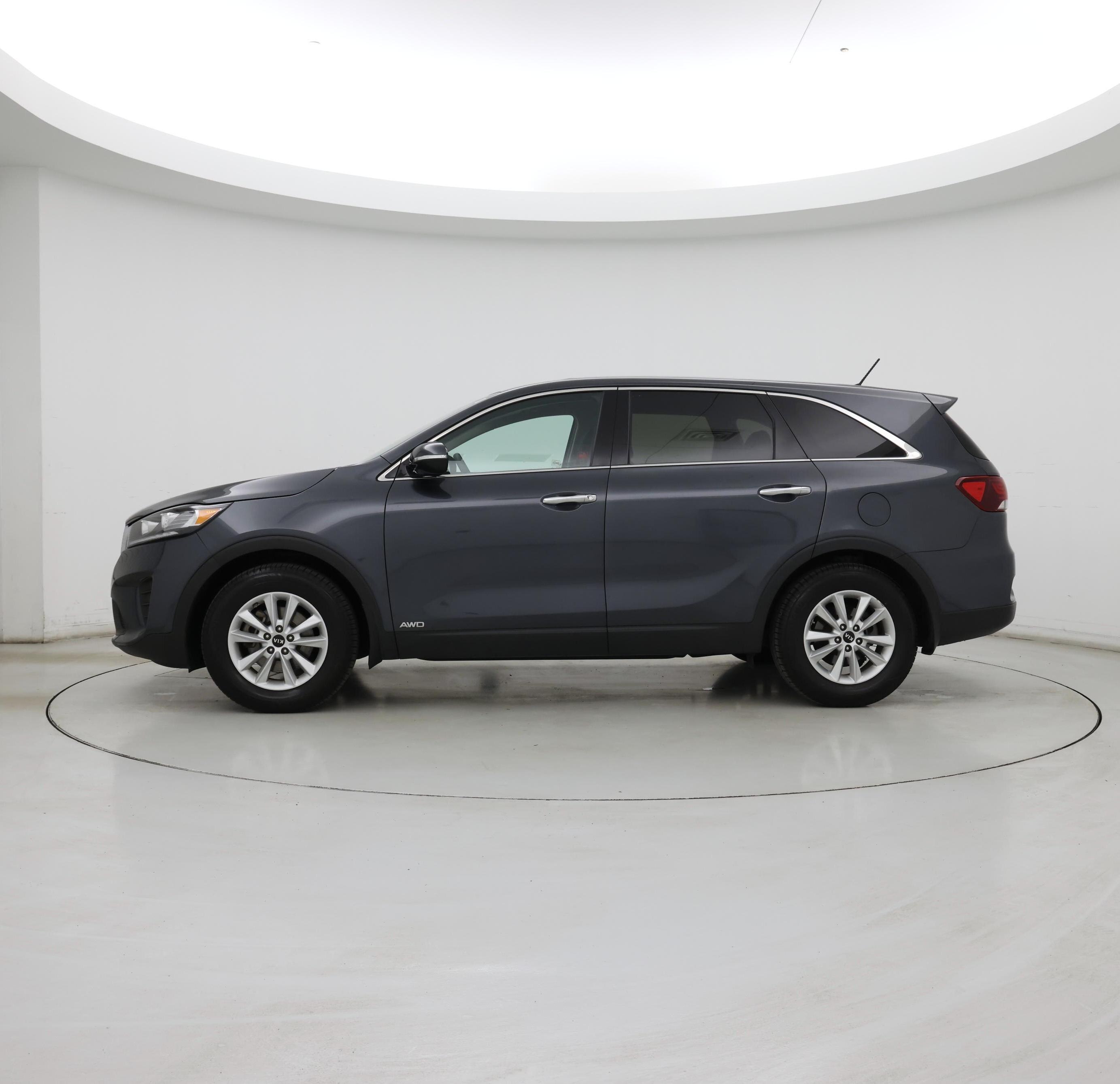 Thumbnail: 2020 Kia Sorento - 3