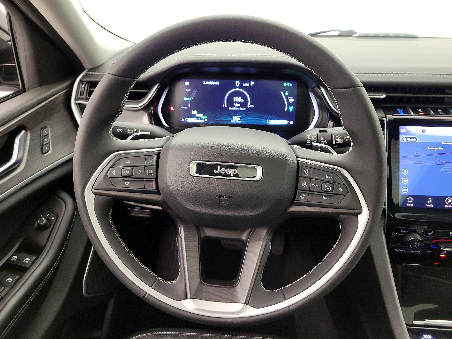 Thumbnail: 2022 Jeep Grand Cherokee - 10