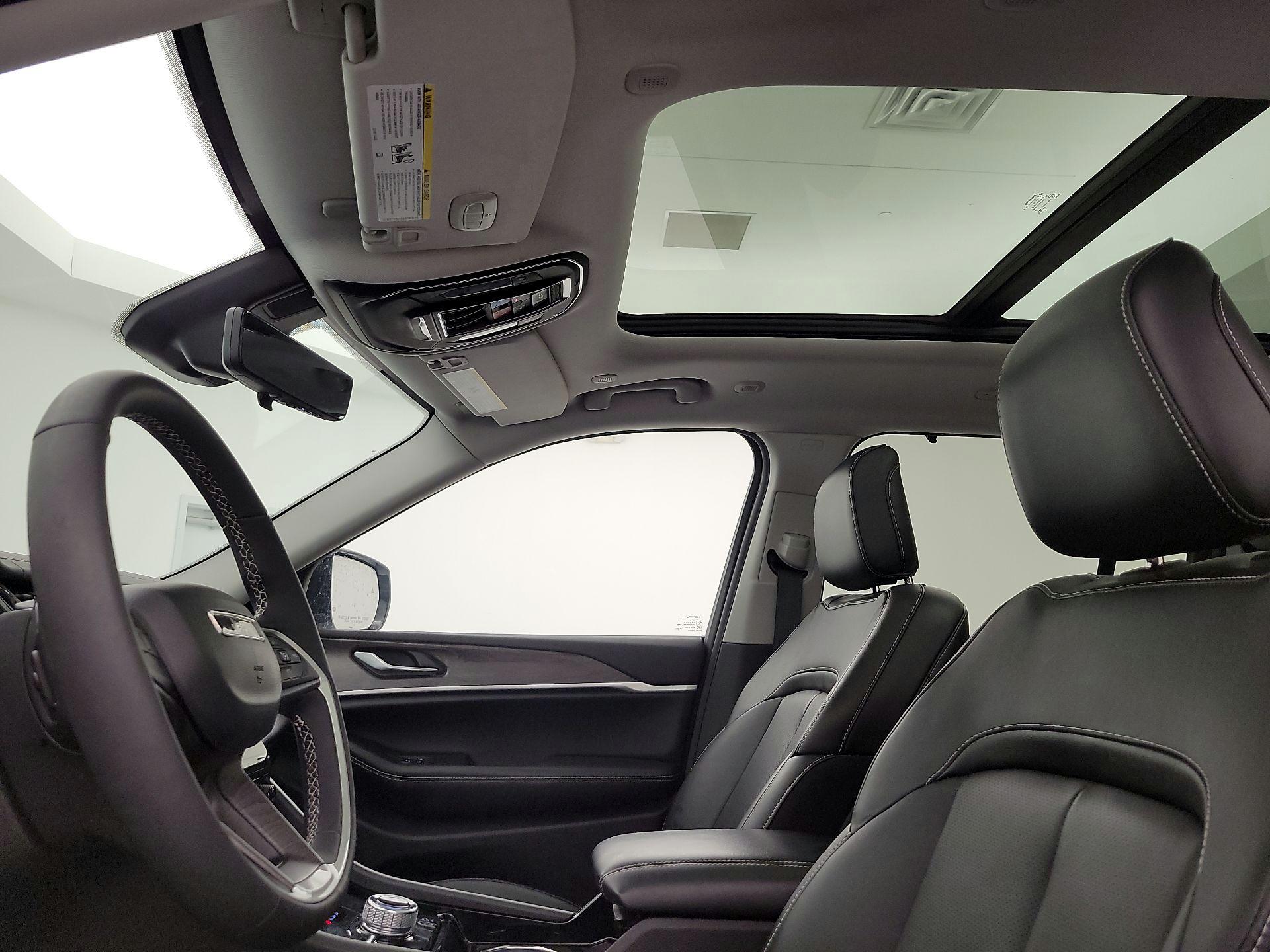 Thumbnail: 2022 Jeep Grand Cherokee - 20