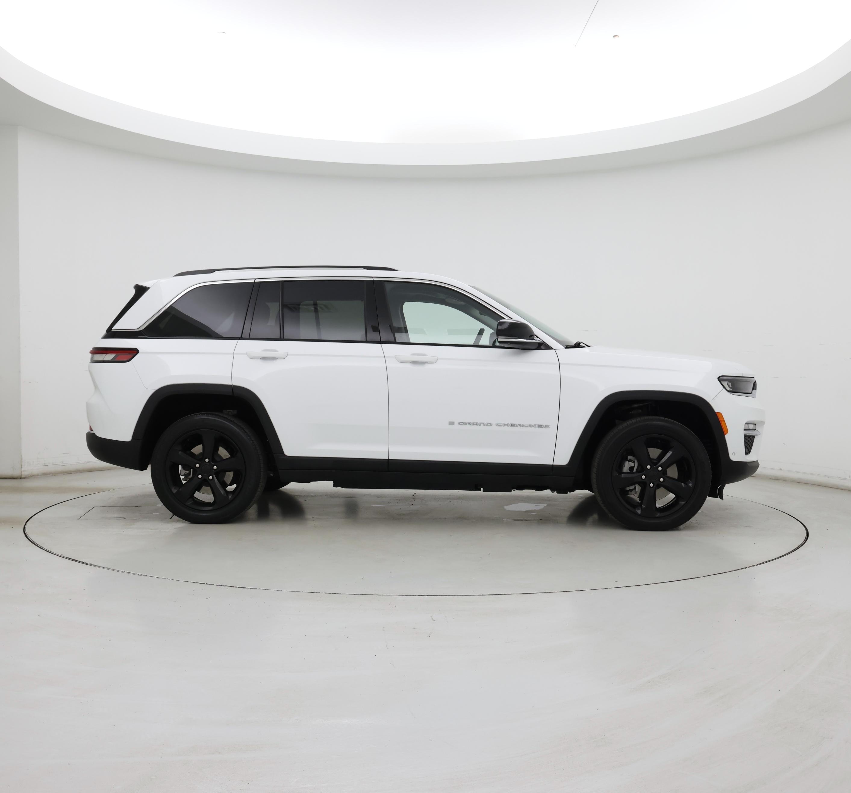 Thumbnail: 2022 Jeep Grand Cherokee - 7