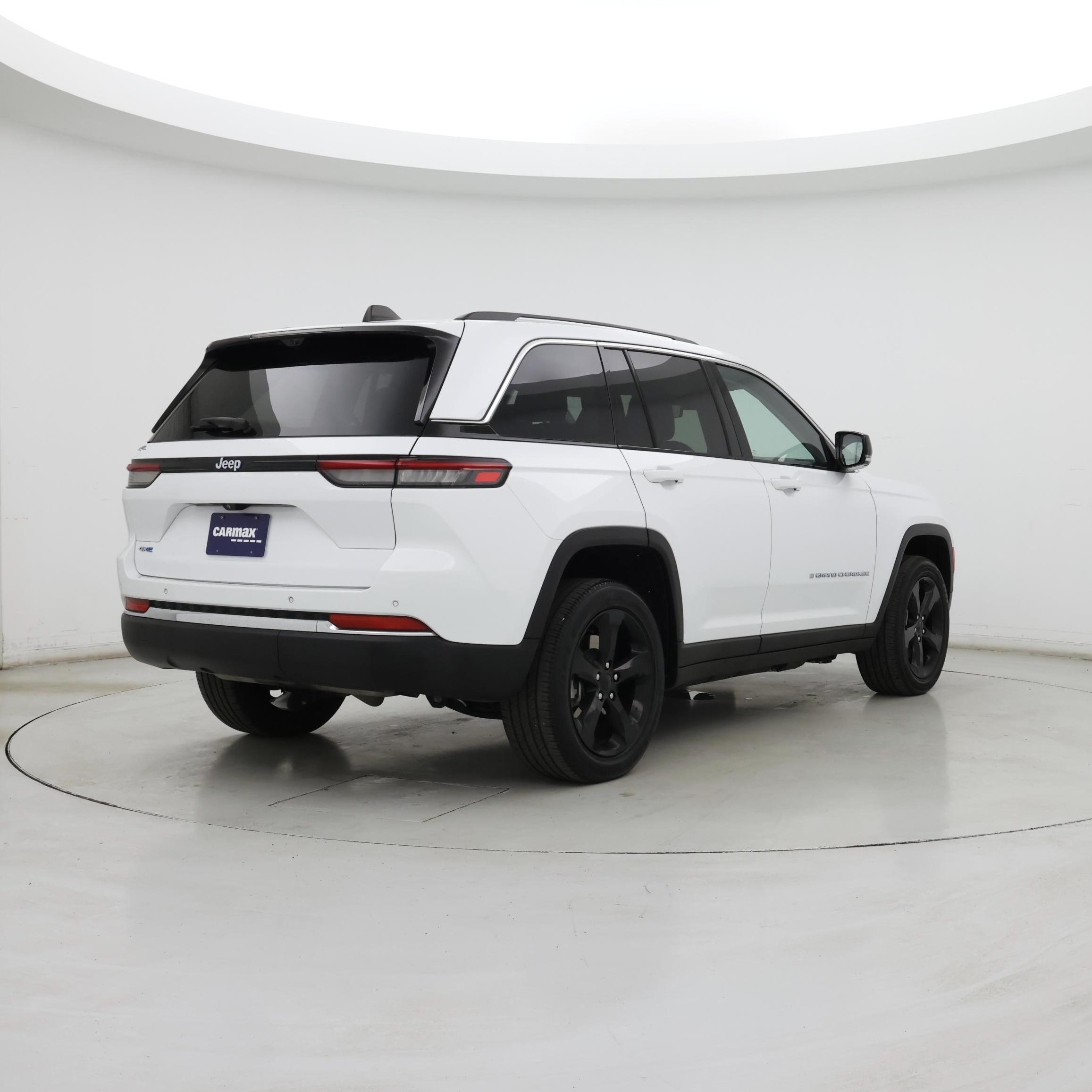 Thumbnail: 2022 Jeep Grand Cherokee - 8