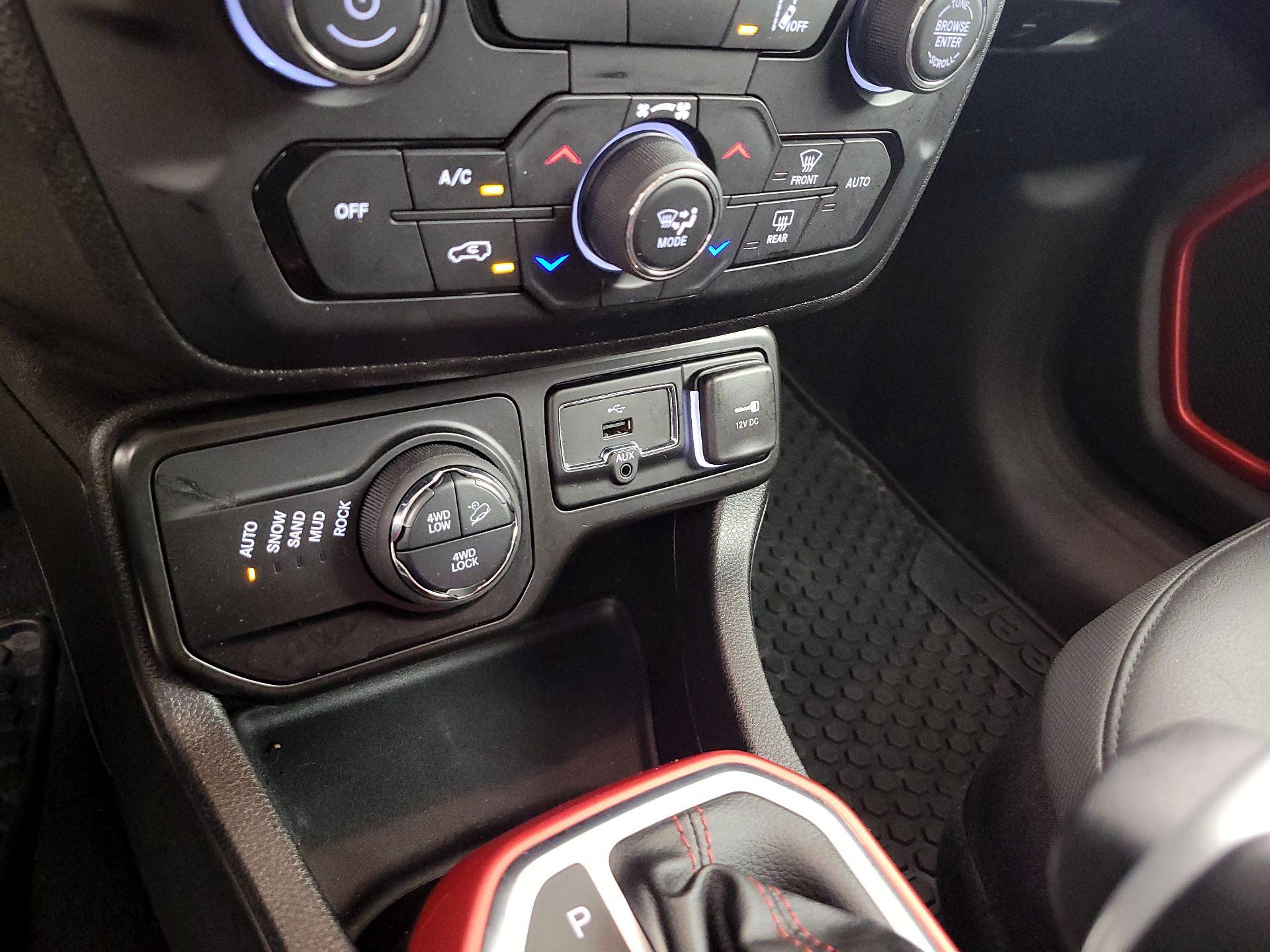 Thumbnail: 2022 Jeep Renegade - 19