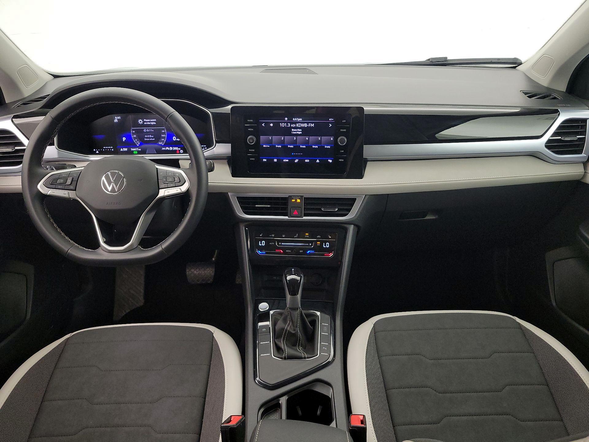 Thumbnail: 2025 Volkswagen Taos - 9